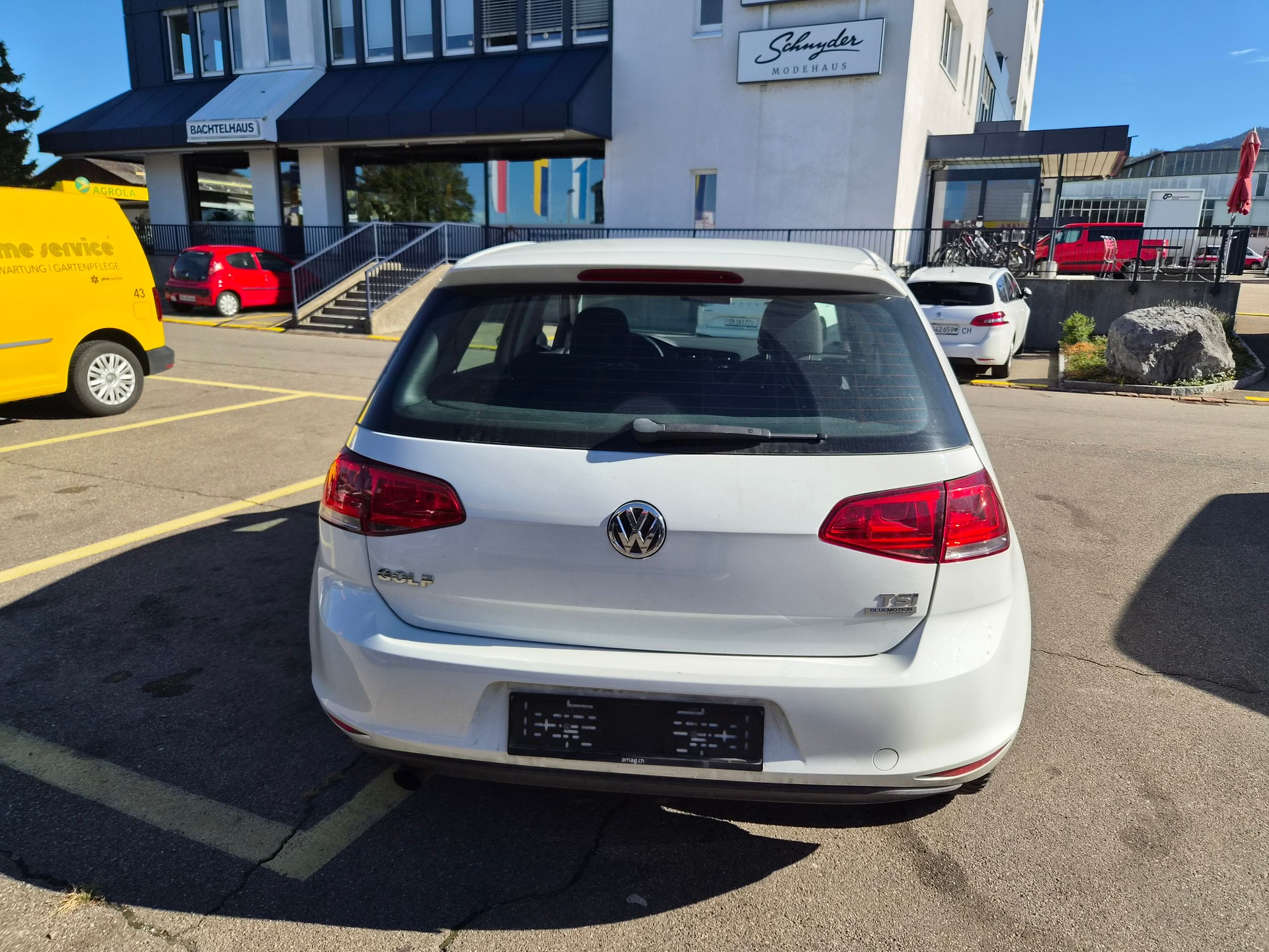 VW Golf 1.2 TSI Trendline-image-5