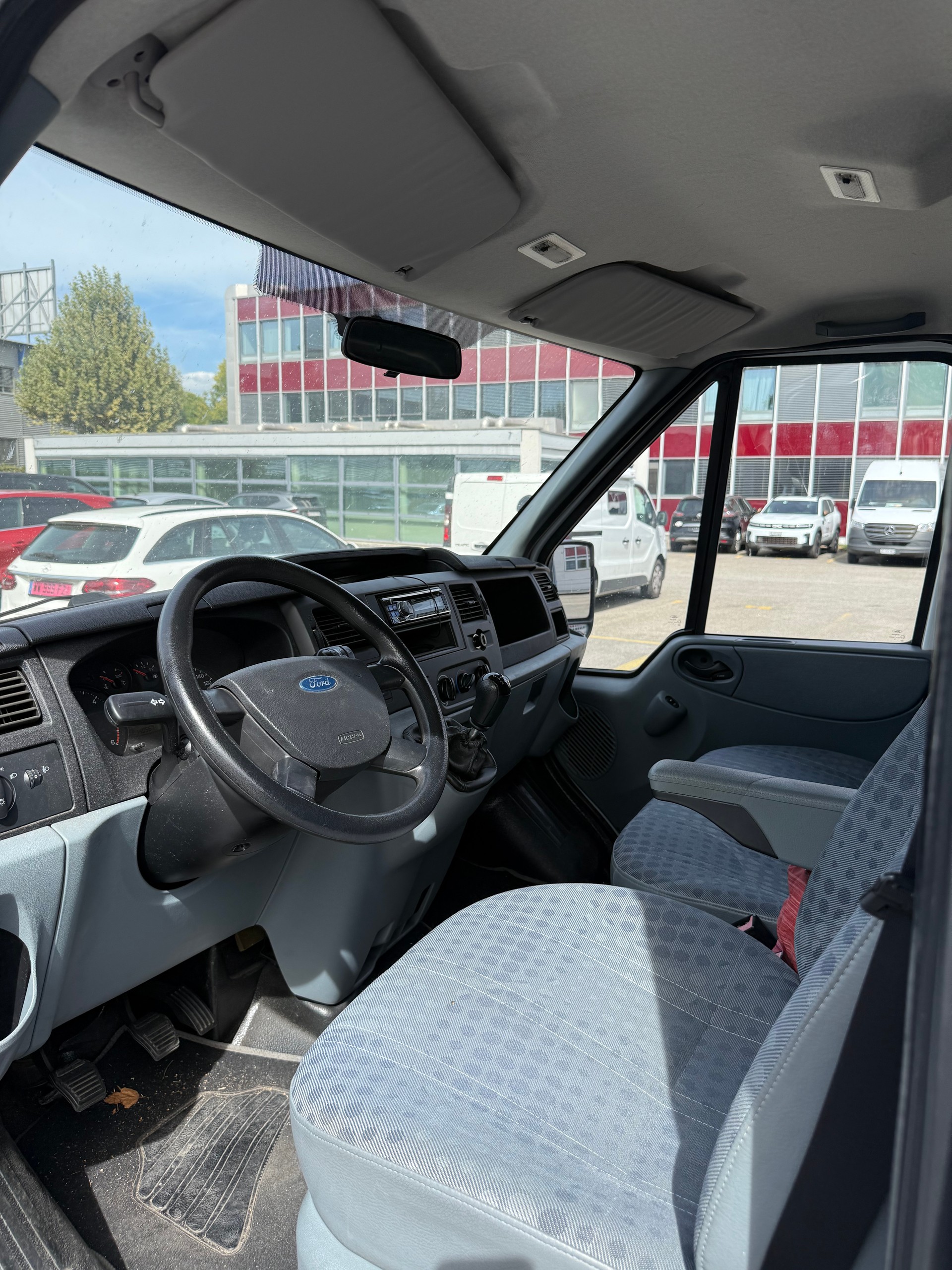 FORD Transit 2.2 TDCi 260 S Trend-image-9