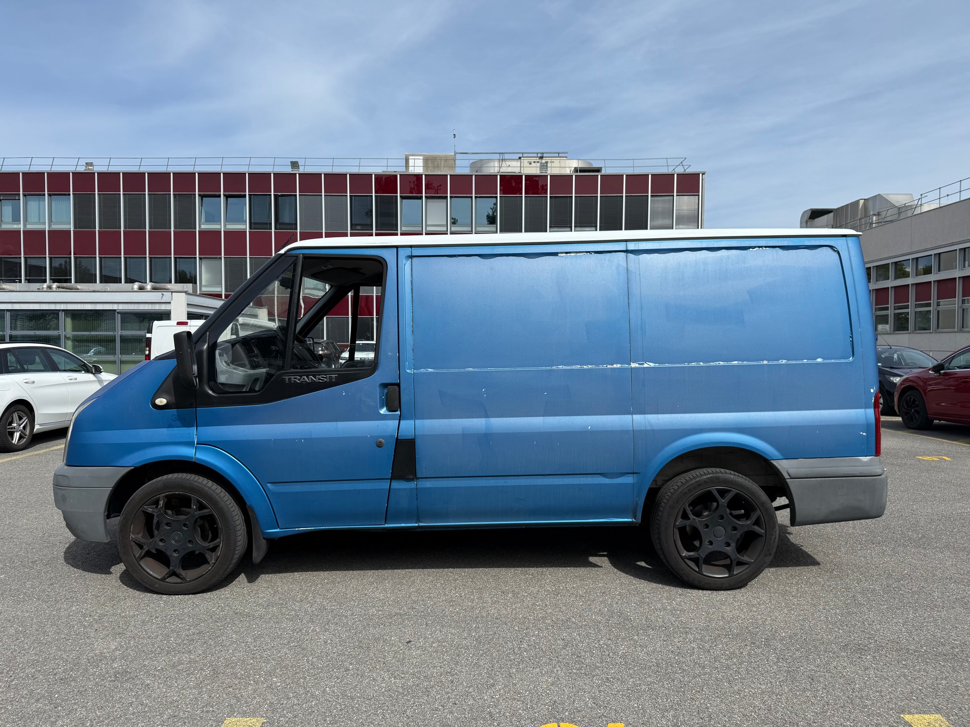 FORD Transit 2.2 TDCi 260 S Trend-image-1