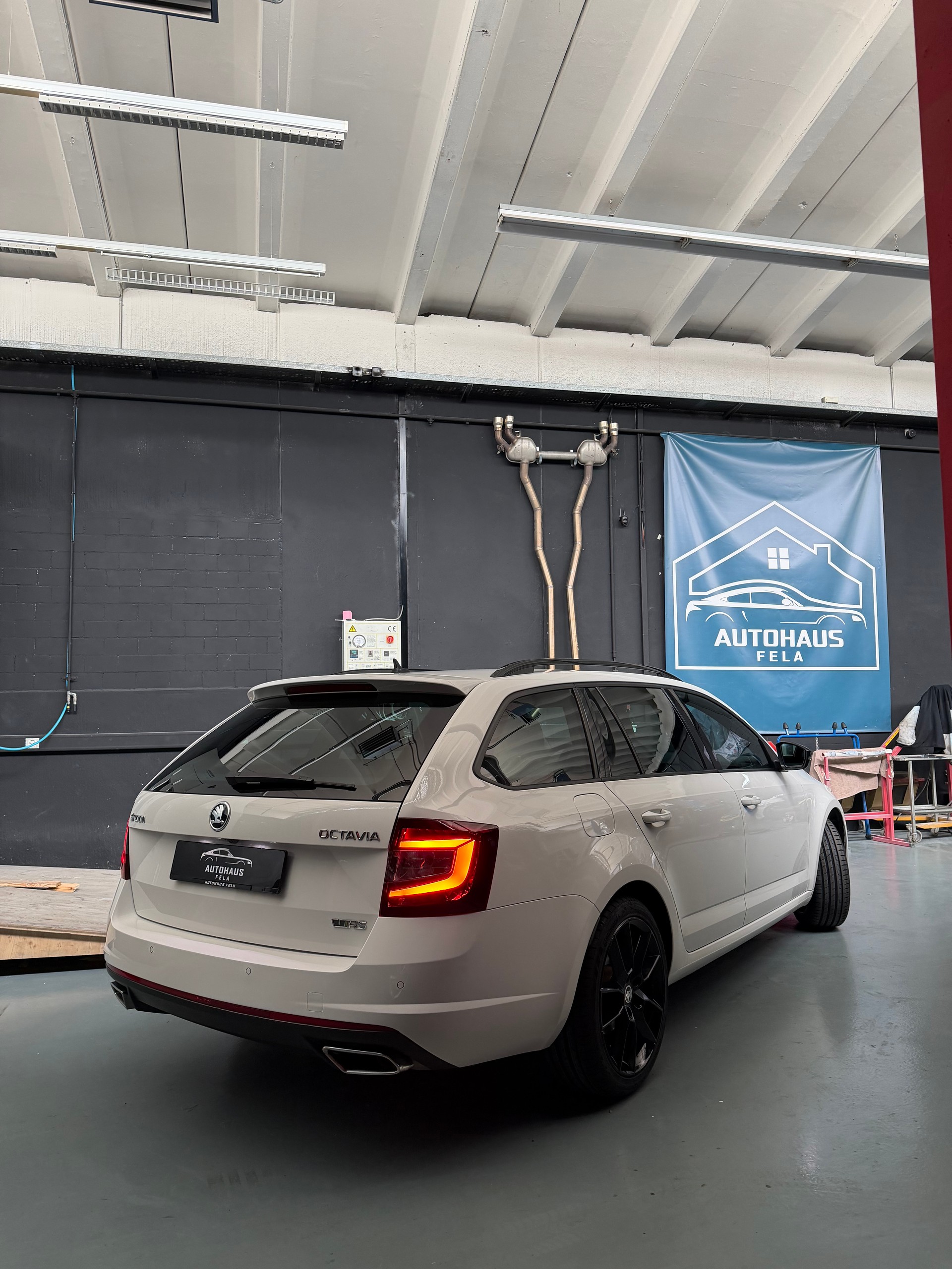 SKODA Octavia 2.0 TSI RS DSG-image-1