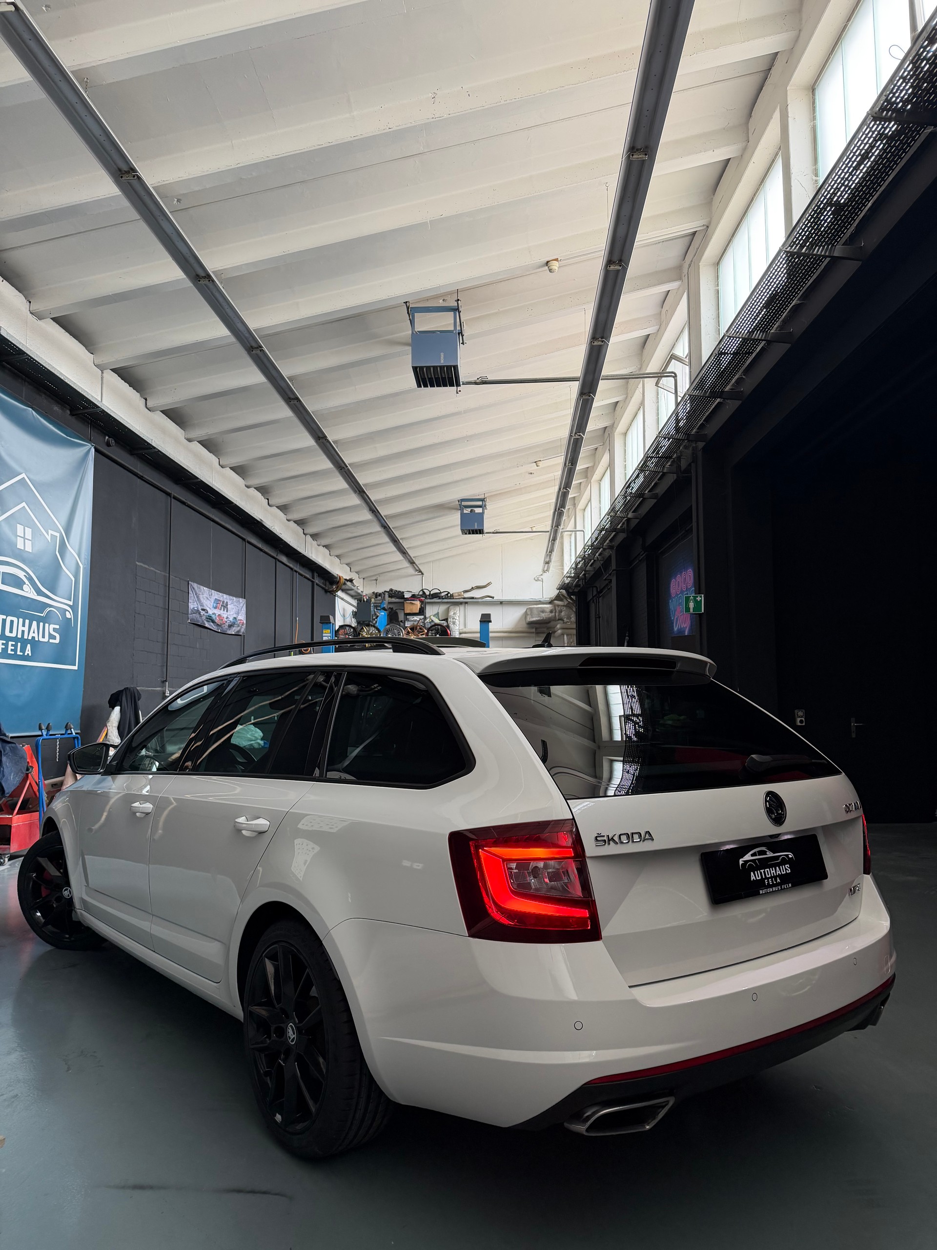 SKODA Octavia 2.0 TSI RS DSG-image-2