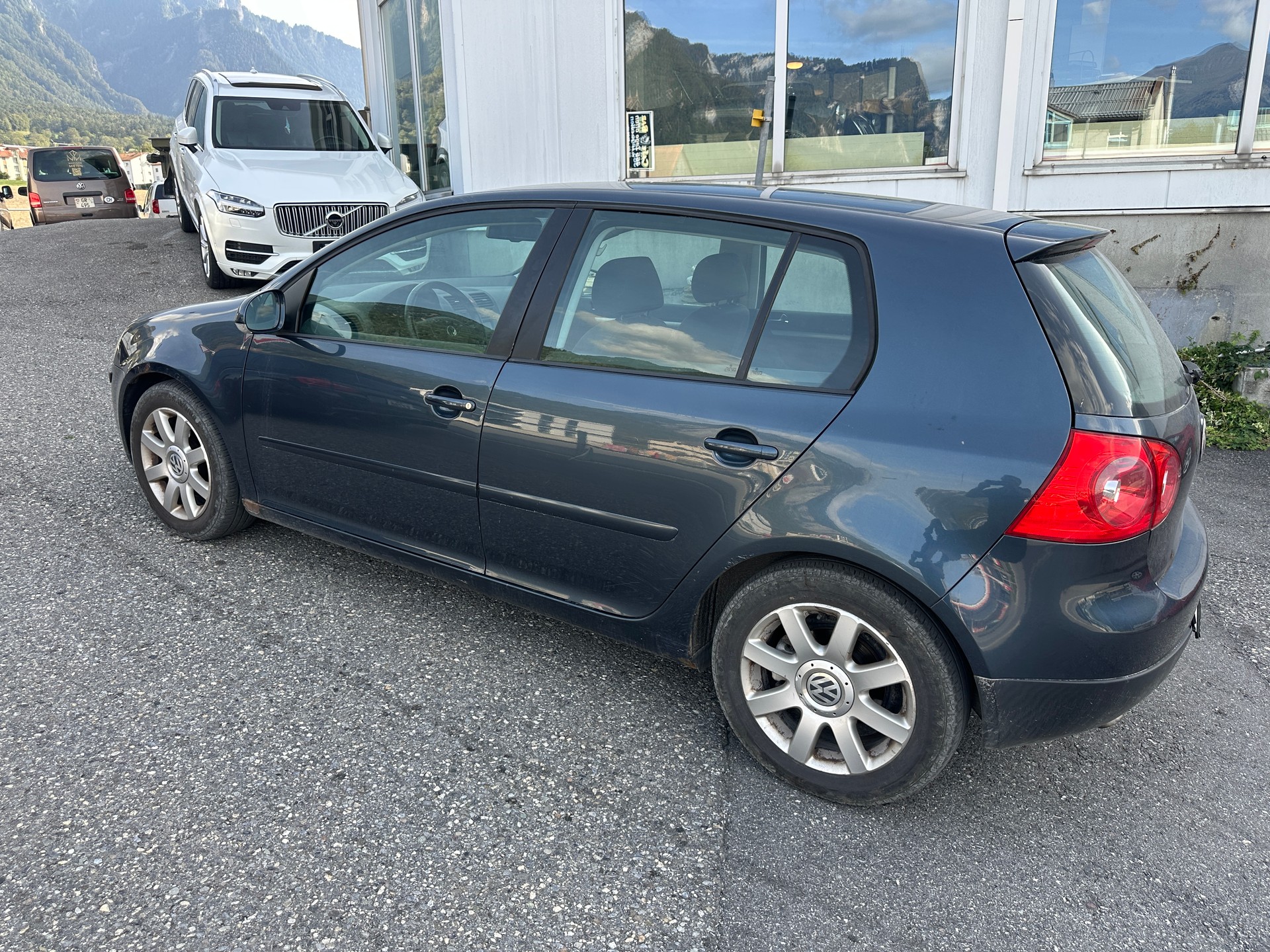VW Golf 2.0 TDI Comfortline 4Motion-image-4