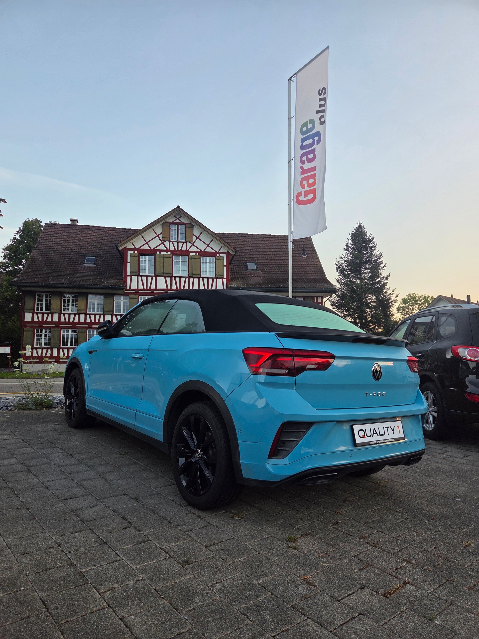 VW T-Roc Cabriolet 1.5 TSI EVO R-Line DSG-image-1