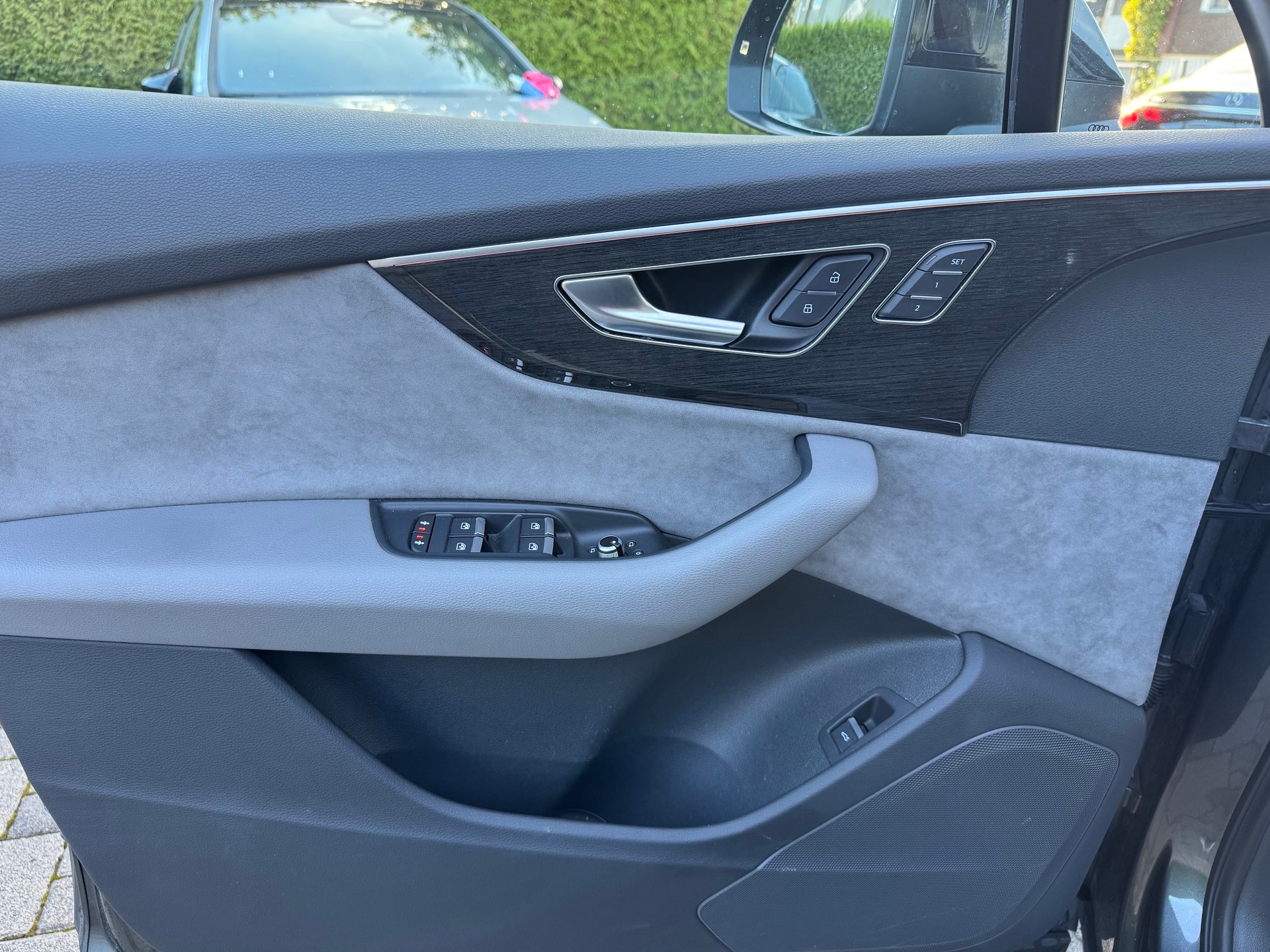 AUDI Q7 50 TDI quattro S Line tiptronic-image-10