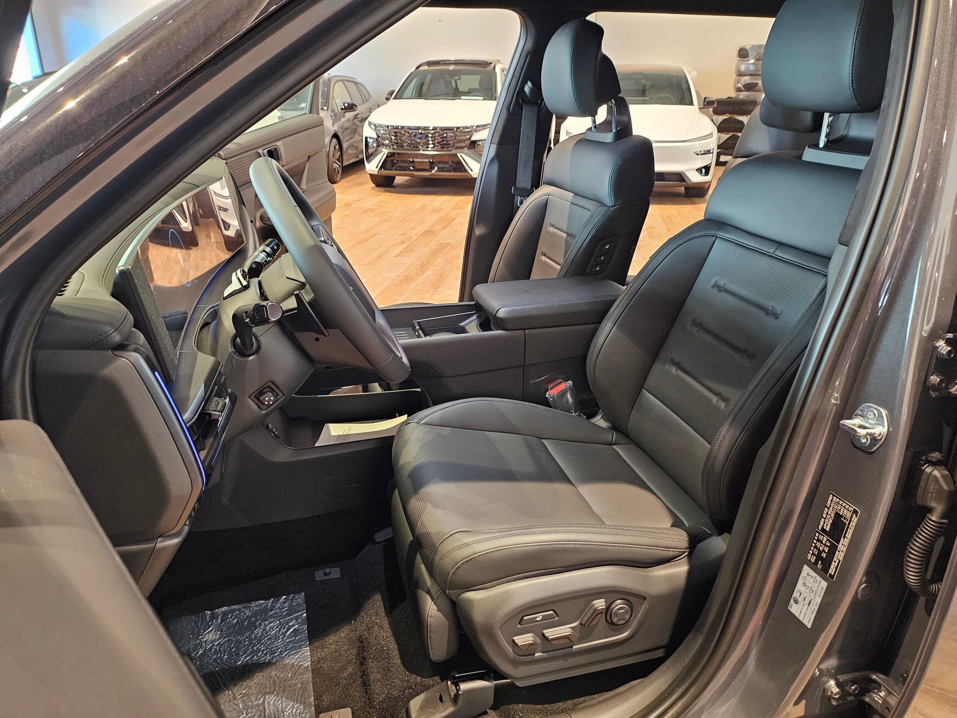 HYUNDAI Santa Fe 1.6 T-GDi PHEV Calligraphy 4WD Automatic 🔥35%NP🔥-image-27