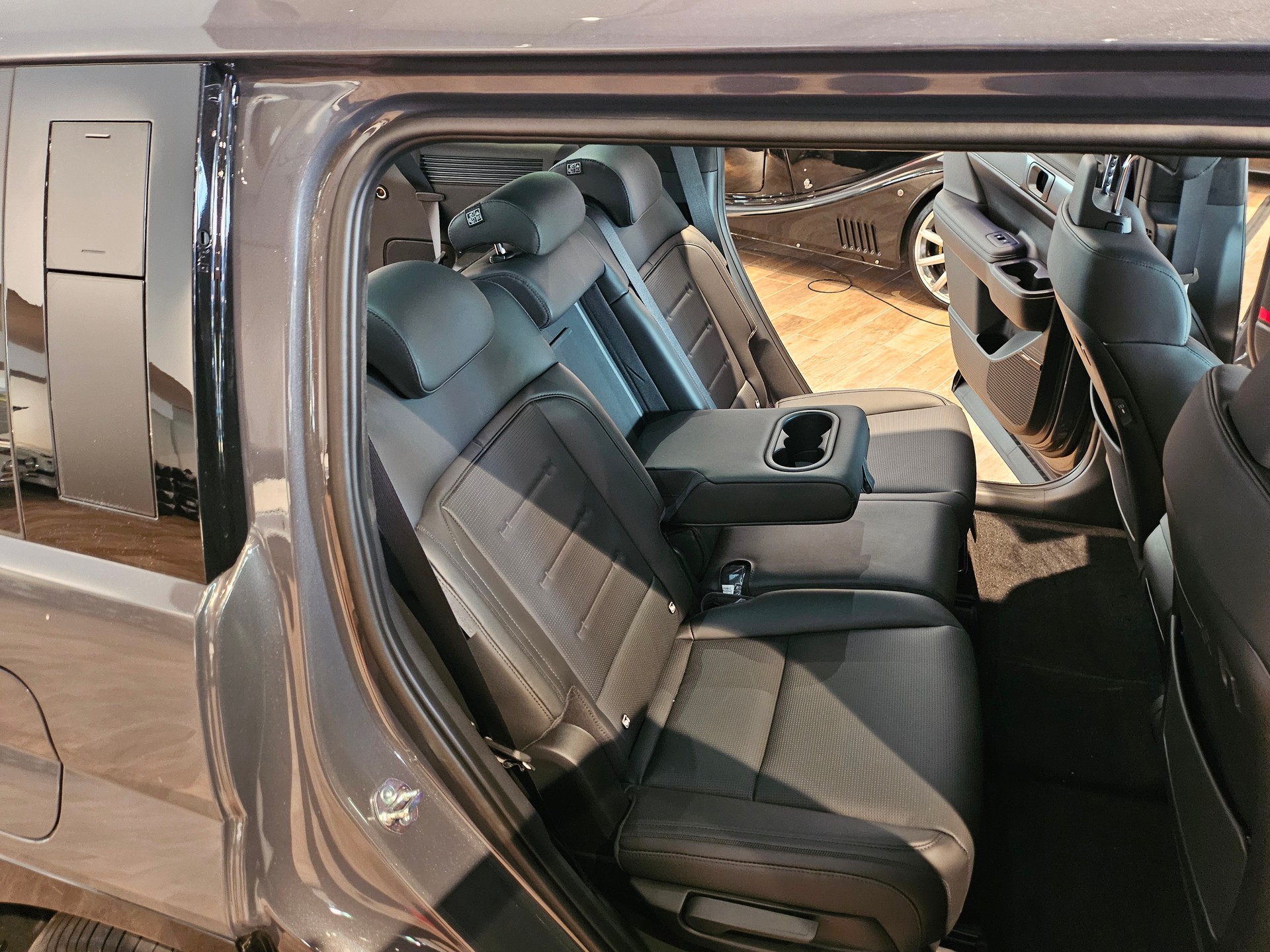 HYUNDAI Santa Fe 1.6 T-GDi PHEV Calligraphy 4WD Automatic 🔥35%NP🔥-image-19