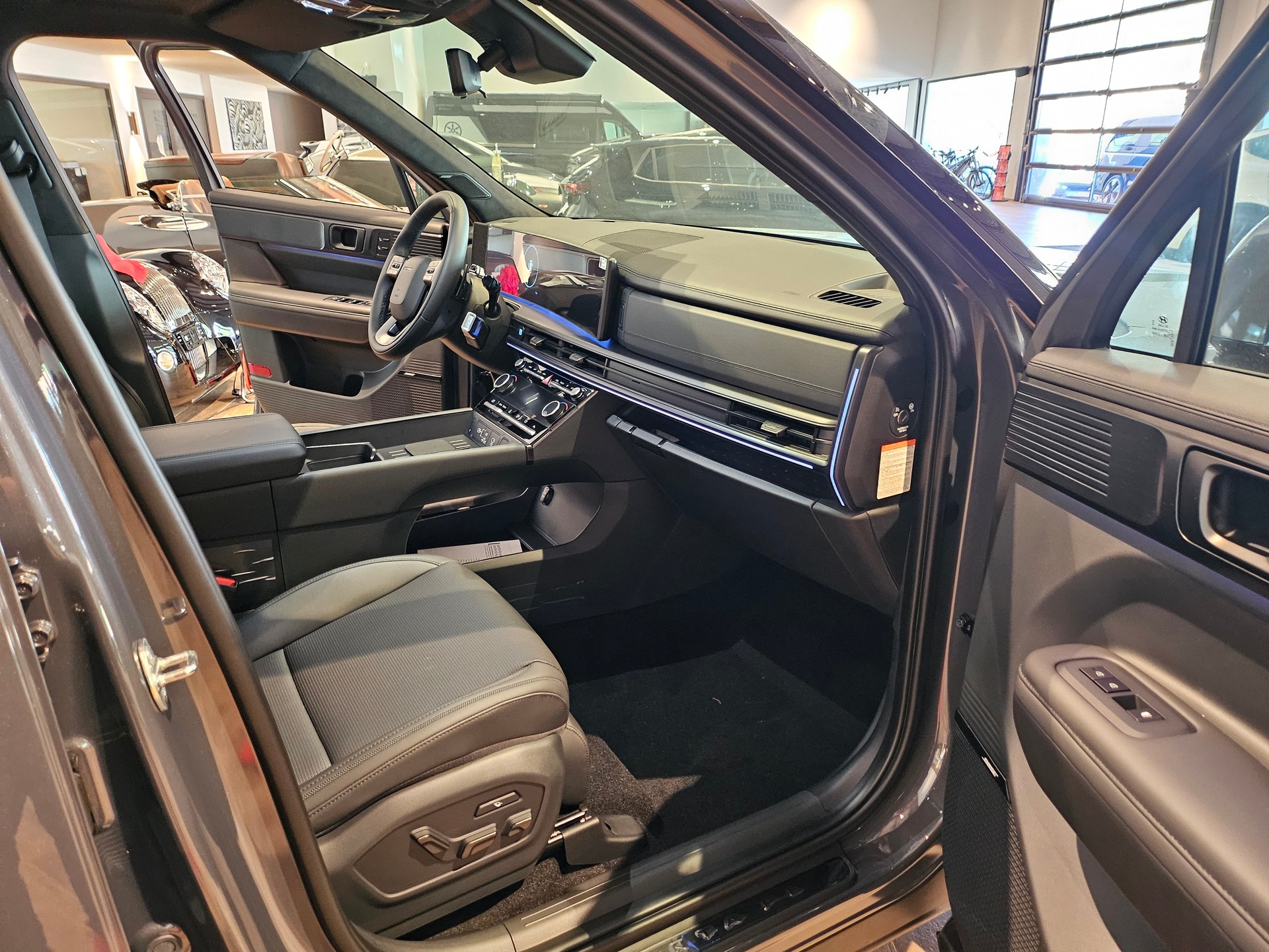 HYUNDAI Santa Fe 1.6 T-GDi PHEV Calligraphy 4WD Automatic 🔥35%NP🔥-image-16