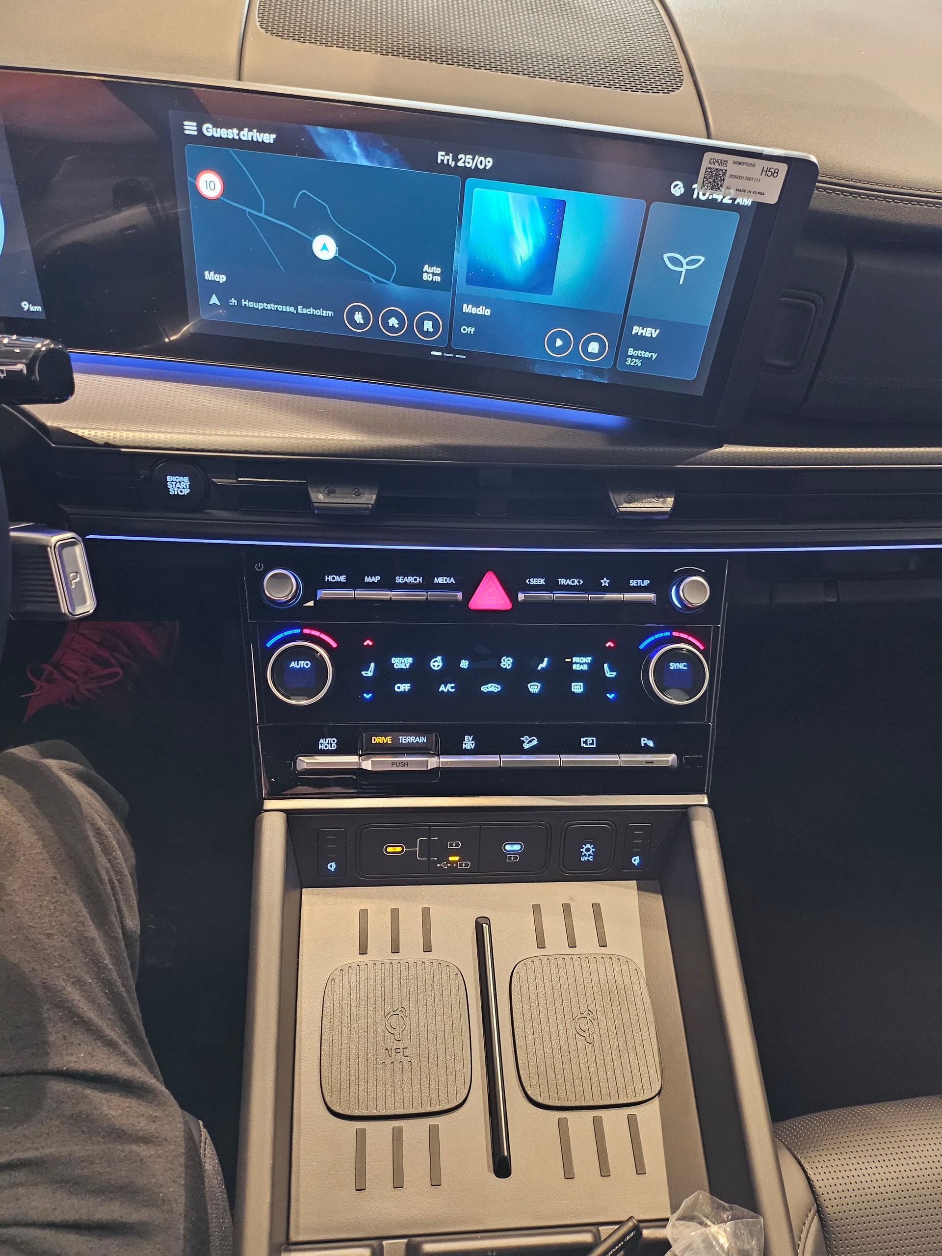 HYUNDAI Santa Fe 1.6 T-GDi PHEV Calligraphy 4WD Automatic 🔥35%NP🔥-image-30