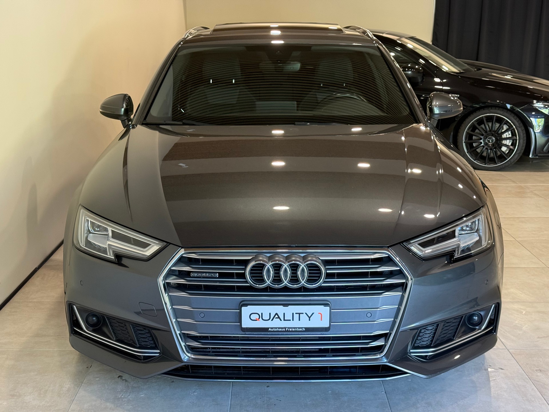 AUDI A4 Avant 2.0 TFSI quattro S-Line S-tronic-image-1