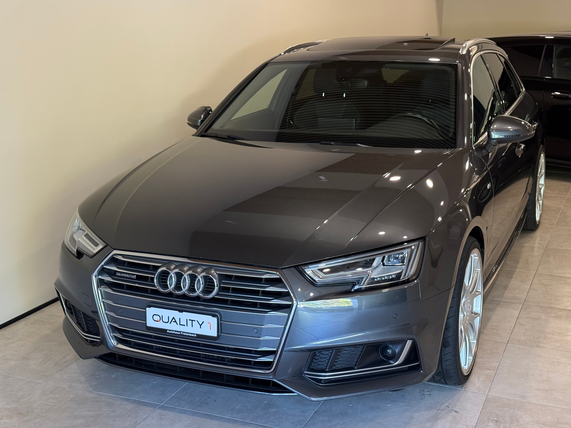 AUDI A4 Avant 2.0 TFSI quattro S-Line S-tronic