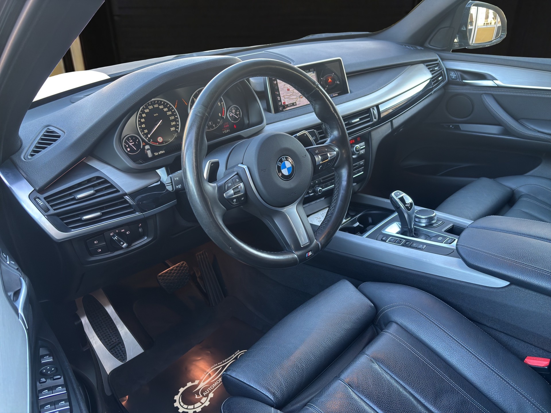 BMW X5 30d xDrive SAG M-Paket-image-8