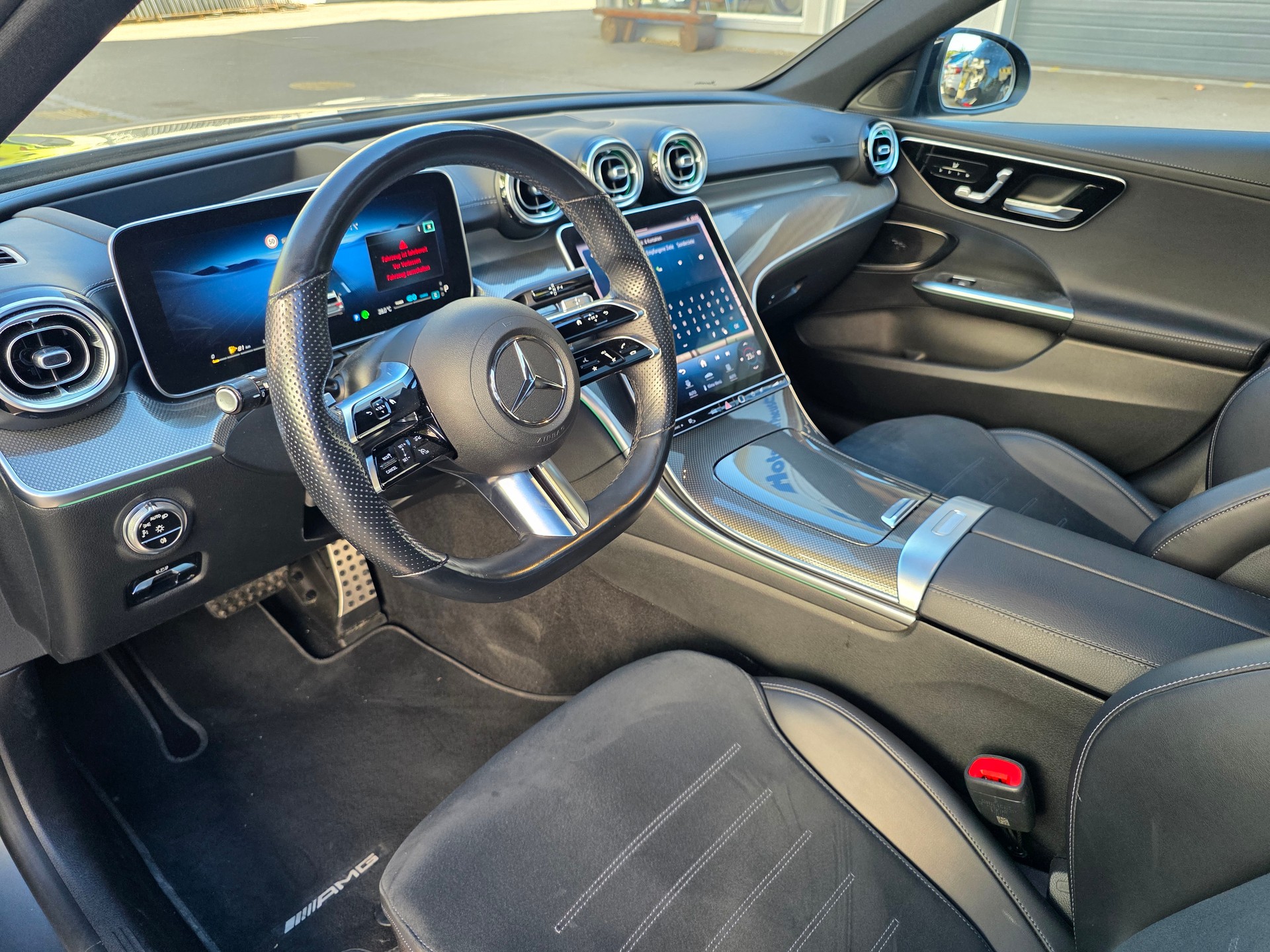 MERCEDES-BENZ C 220 d T 4Matic AMG Line // -PAKET SPORT BLACK -PANORMA -PAKET PREMIUM PLUS - EL.AHK 1800KG - PANORMA -GRATIS SERVICE-image-8