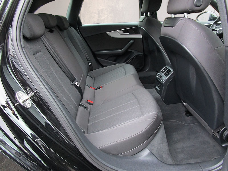AUDI A4 Avant 40 TDI quattro S-tronic-image-7
