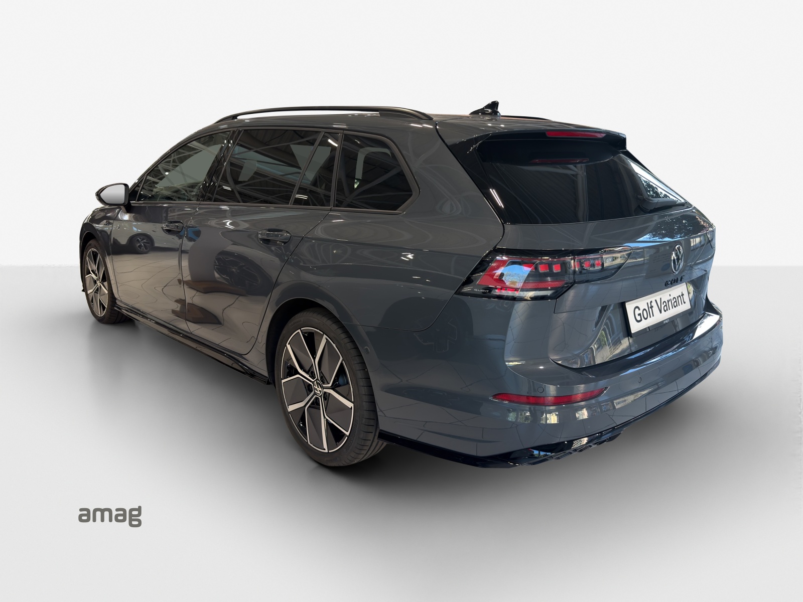 VW Golf Variant 1.5 eTSI mHEV R-Line DSG-image-2