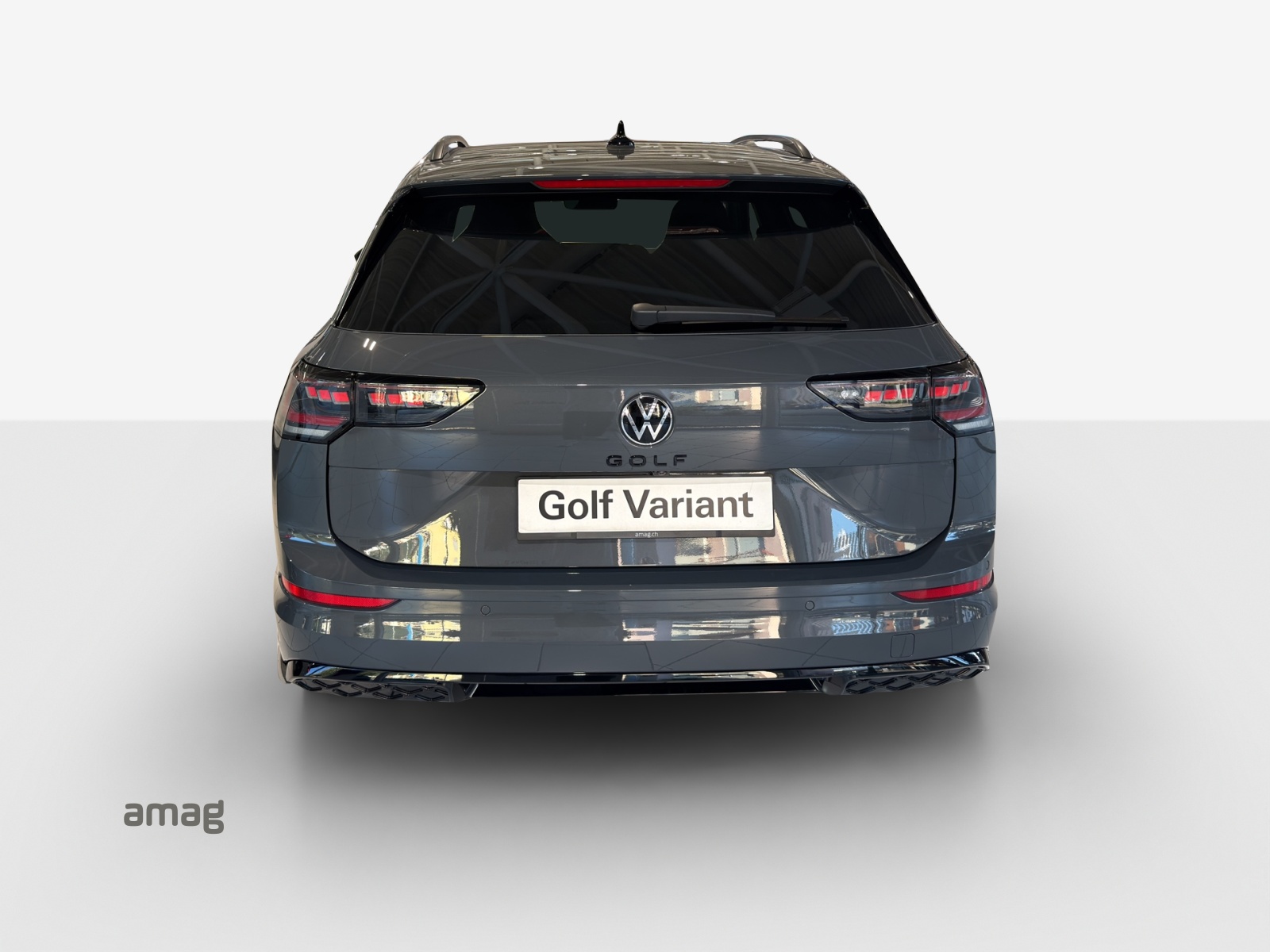 VW Golf Variant 1.5 eTSI mHEV R-Line DSG-image-3