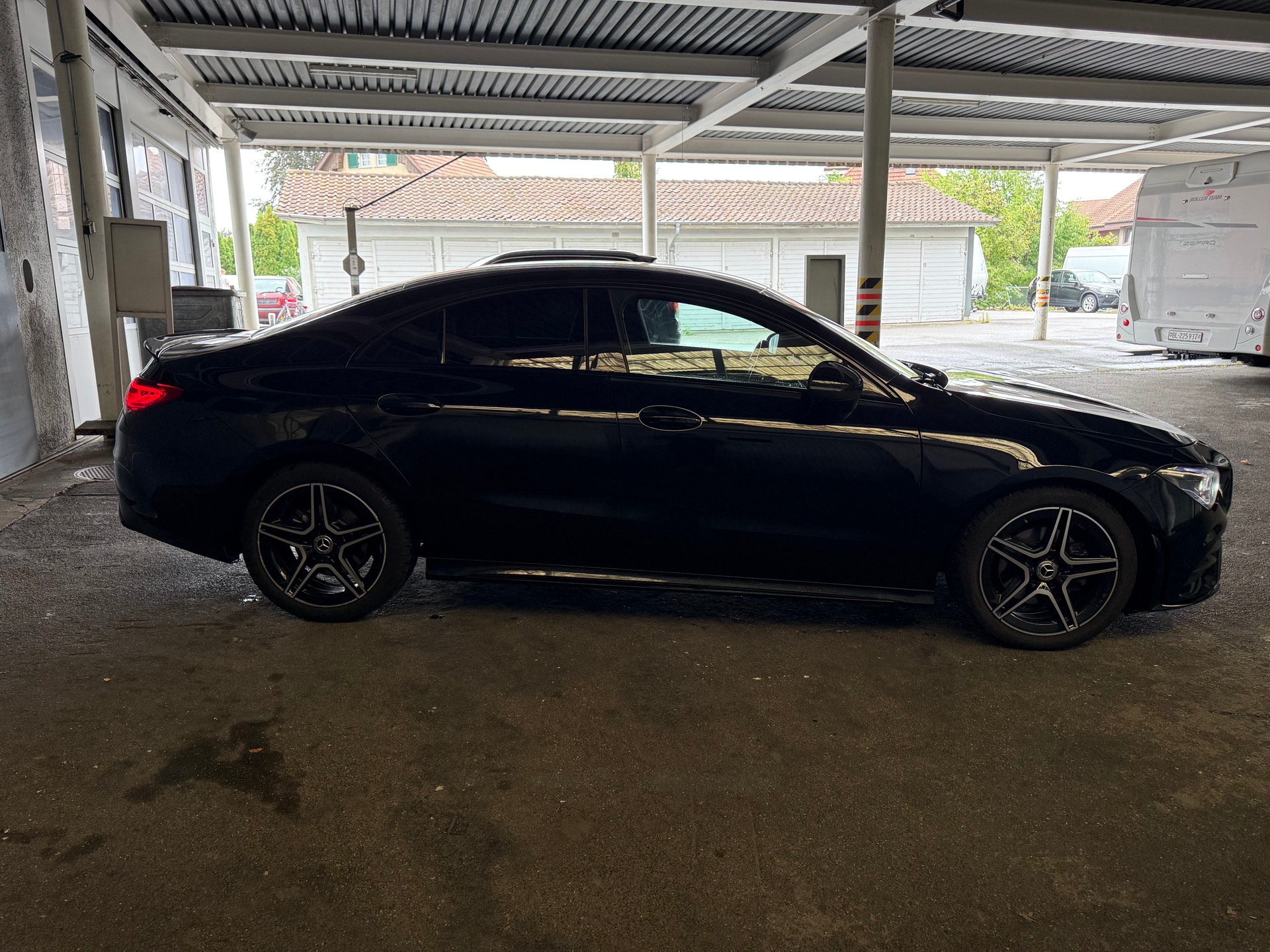 MERCEDES-BENZ CLA 200 AMG Line 7G-DCT-image-4
