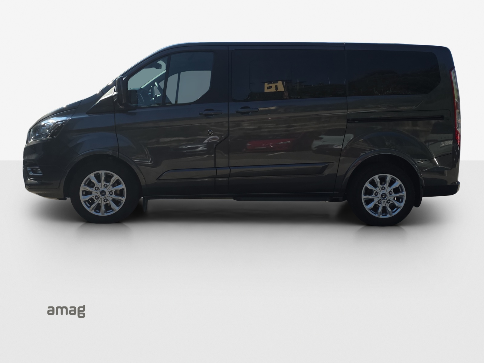 FORD Tourneo Custom 320 L1H1 Titanium A-showroom-element-1