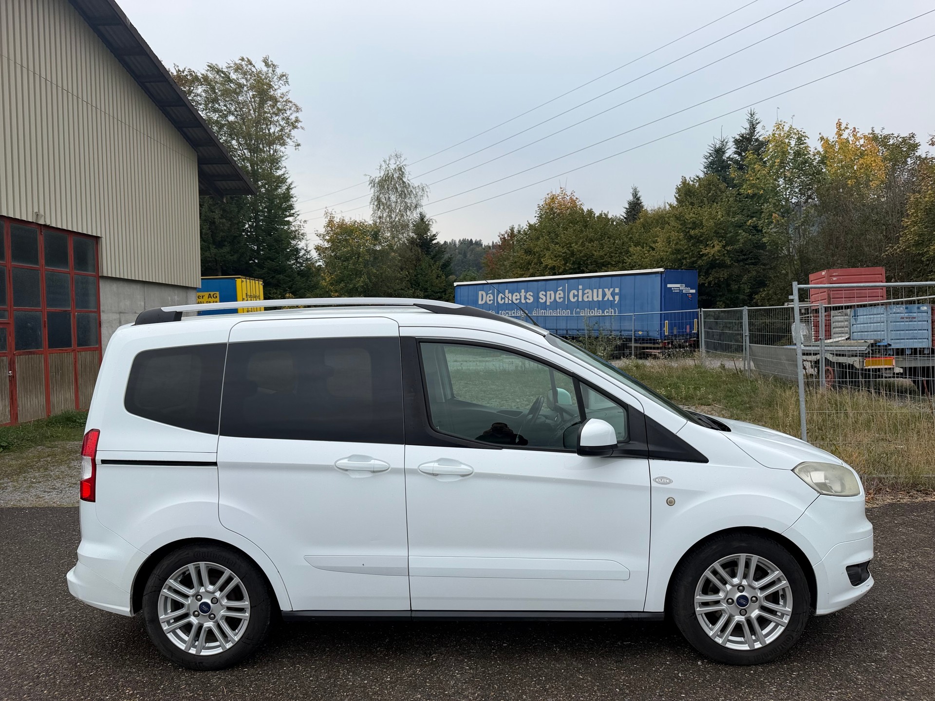 FORD Tourneo Courier 1.0 SCTi Titanium-image-1