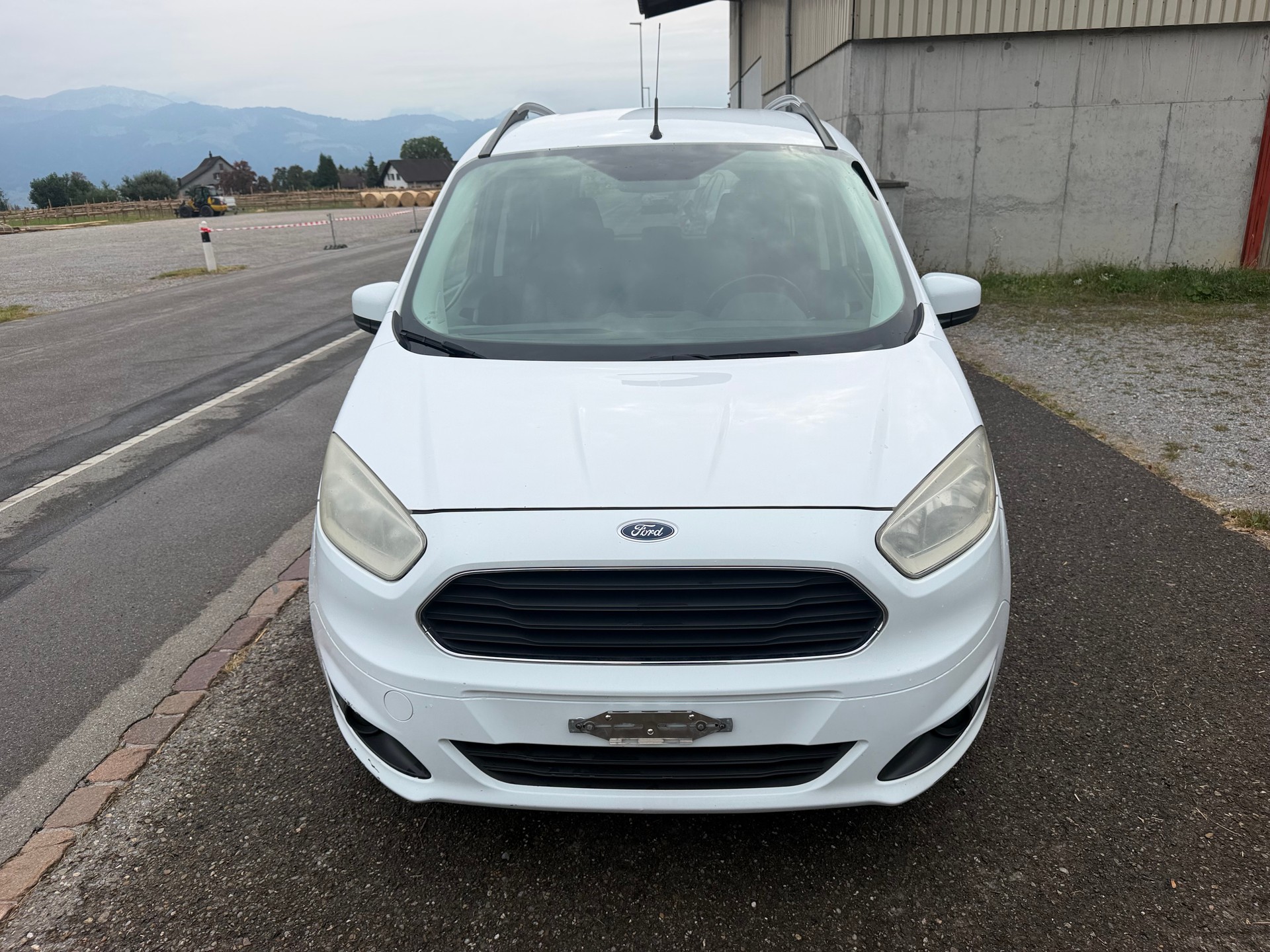 FORD Tourneo Courier 1.0 SCTi Titanium-image-6