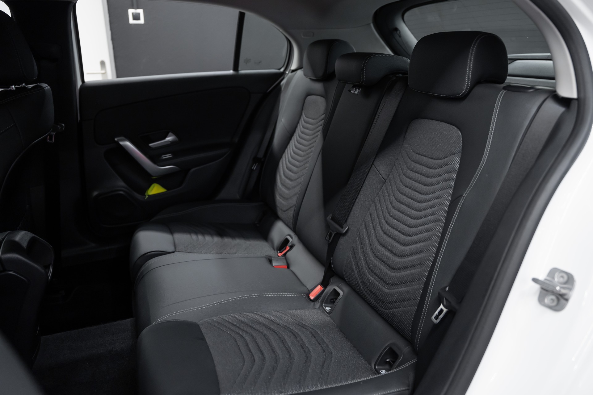 MERCEDES-BENZ A 200 d 8G-DCT-image-9