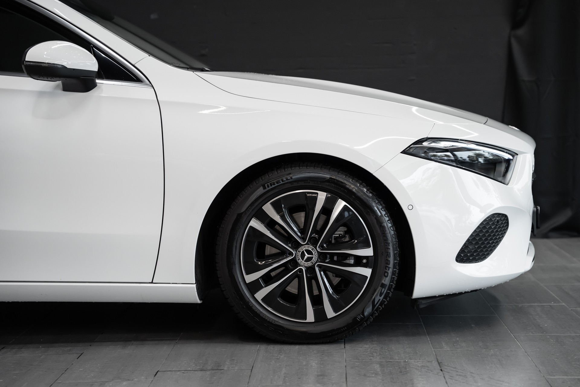 MERCEDES-BENZ A 200 d 8G-DCT-image-3