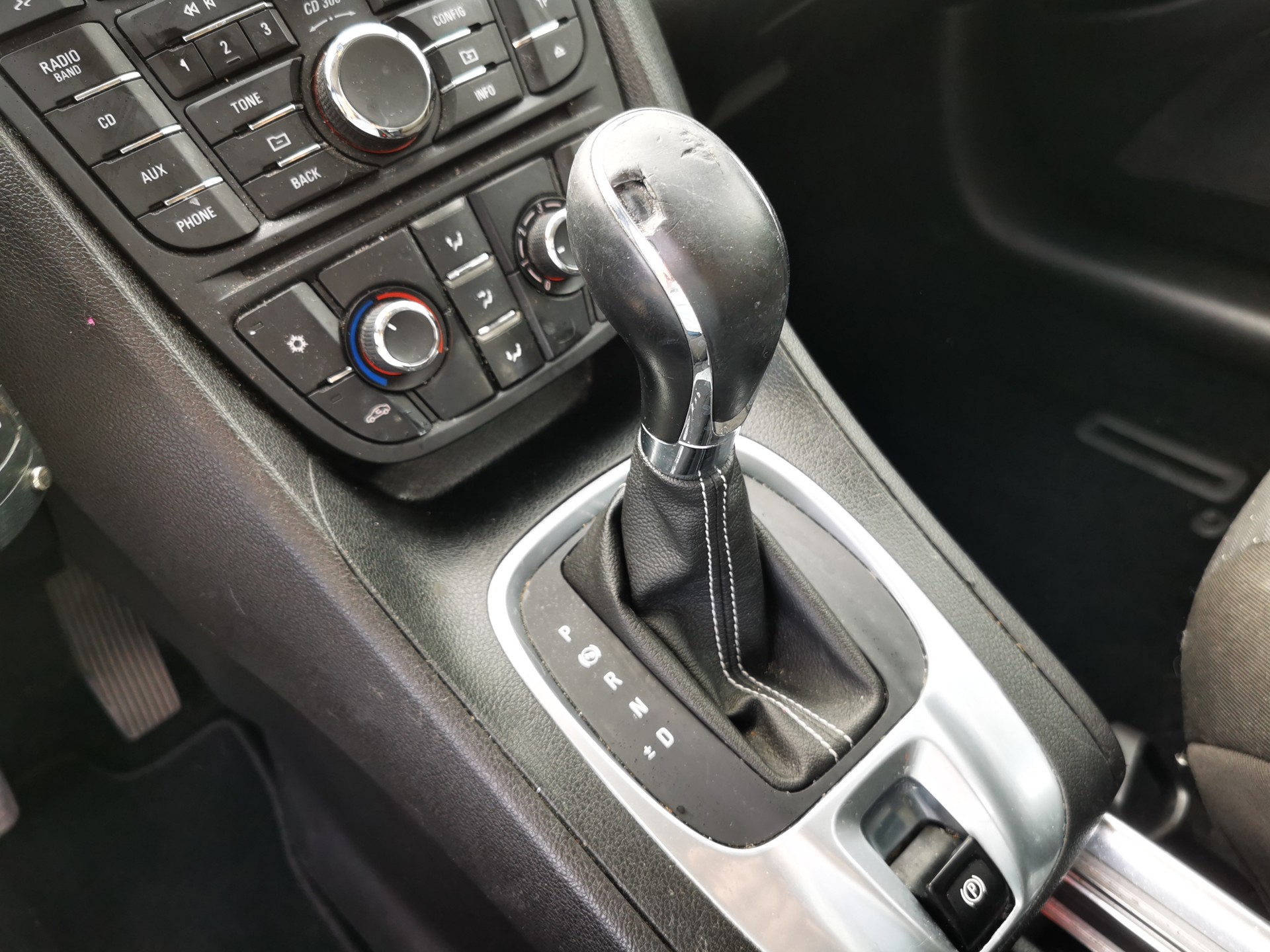 OPEL Meriva 1.4 Turbo Drive Automatic-image-8