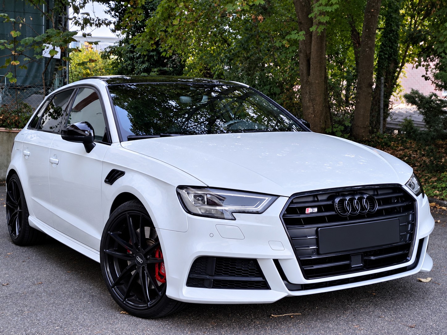 Car photo