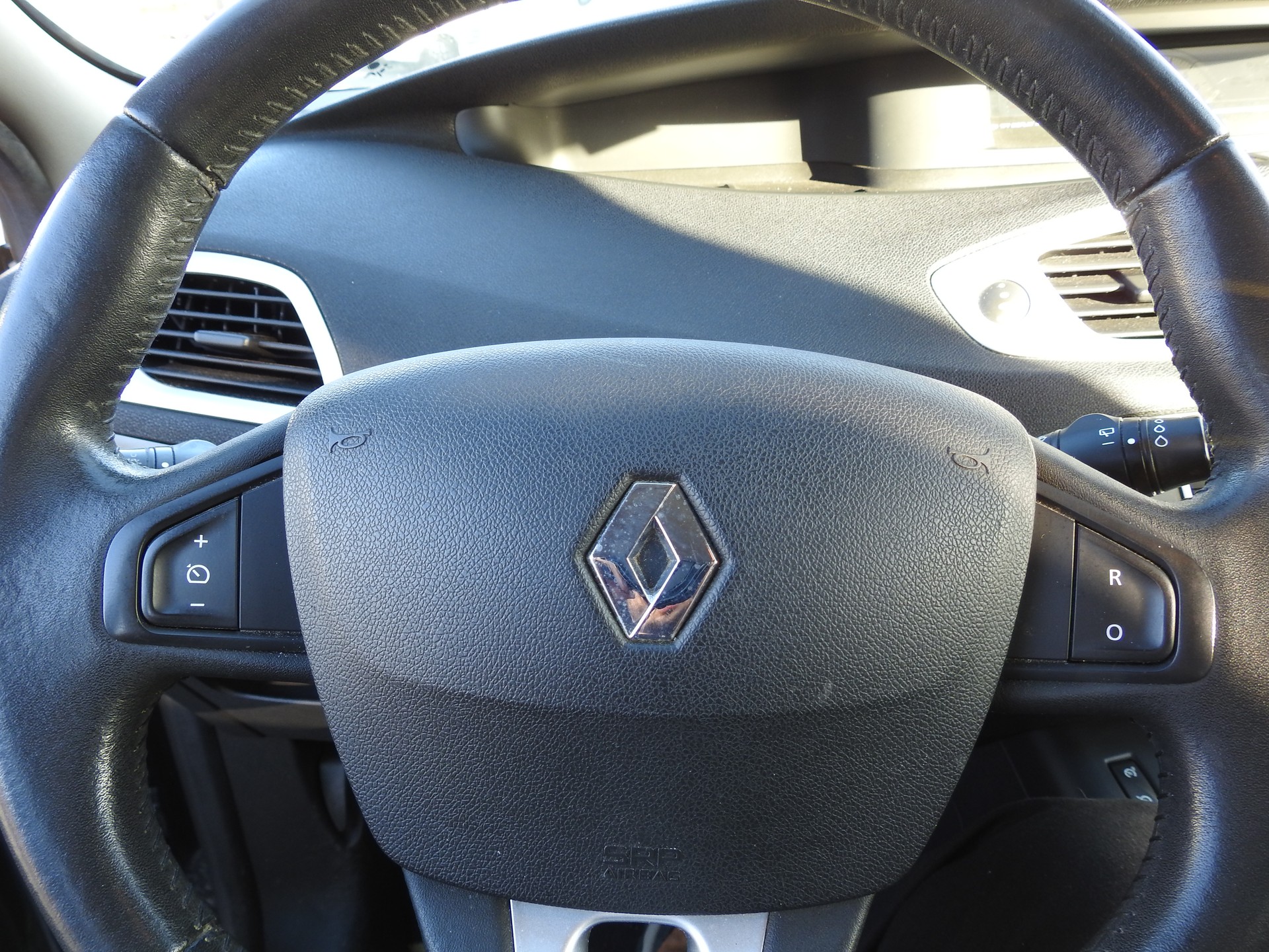 RENAULT Grand Scénic 2.0 16V Expression X-Tronic CVT-image-9