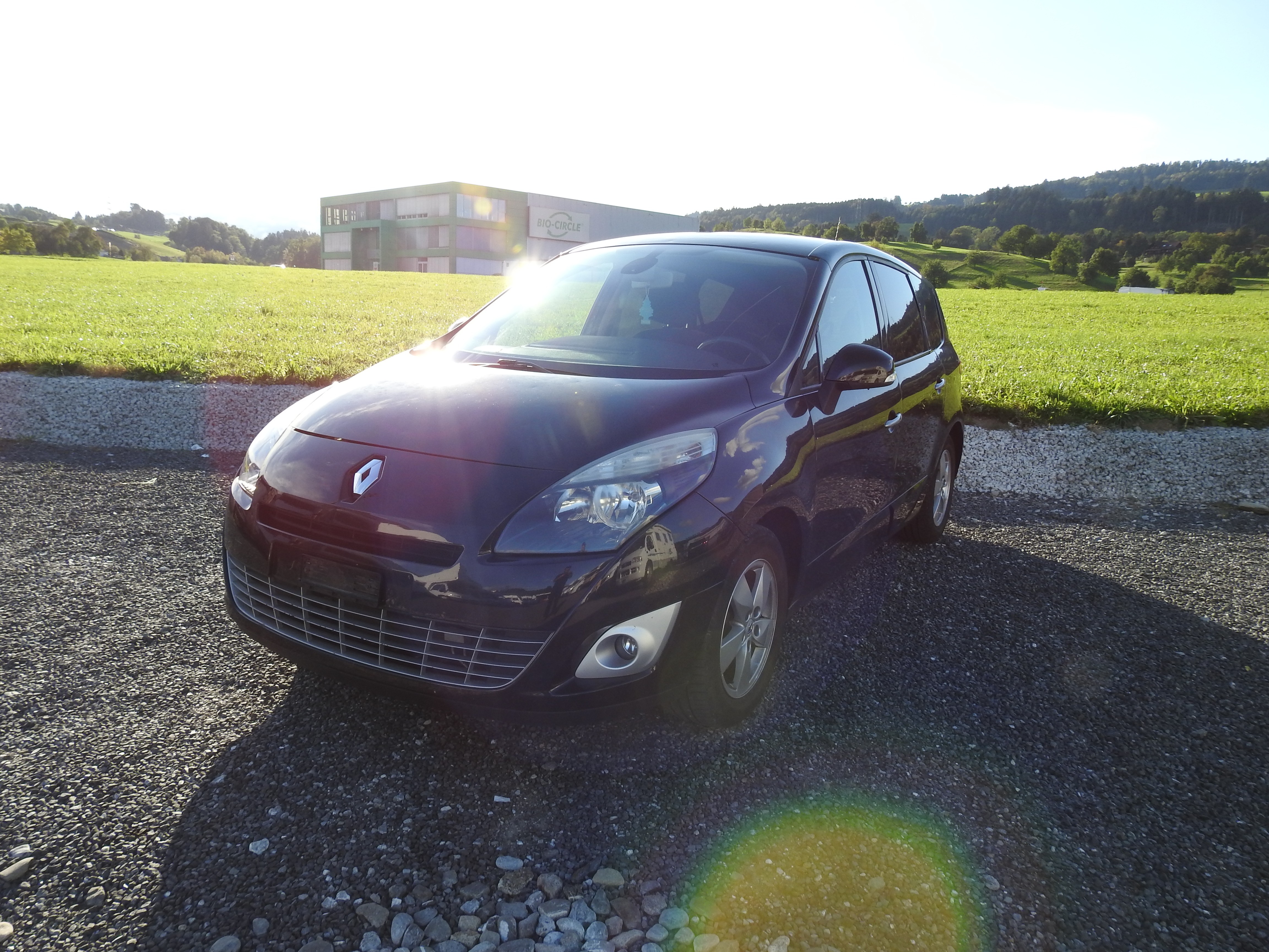 Car photo