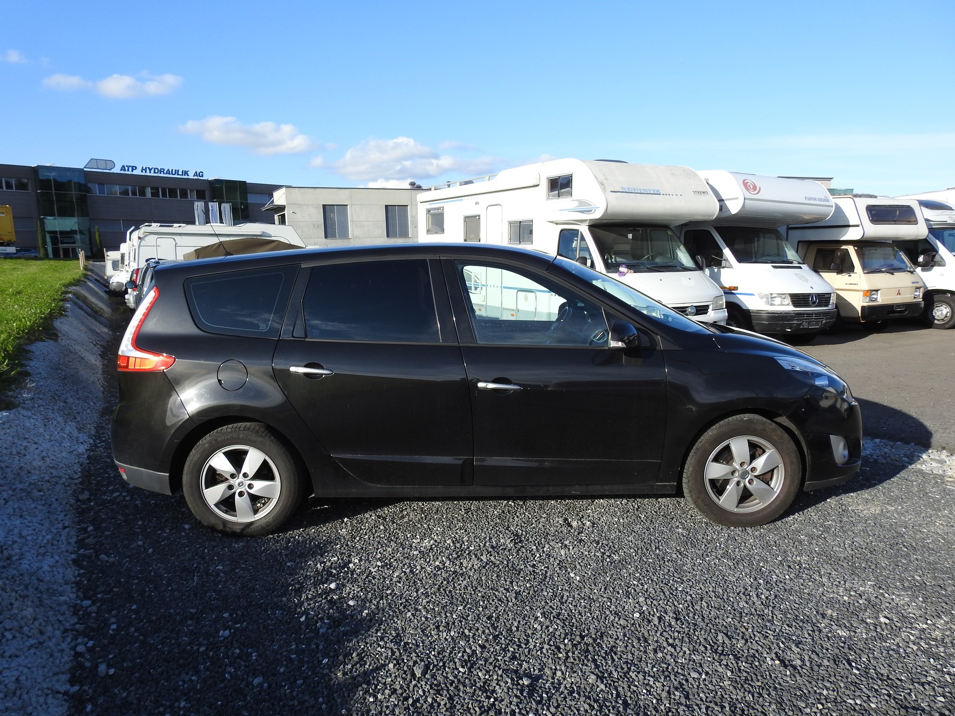 RENAULT Grand Scénic 2.0 16V Expression X-Tronic CVT-image-3