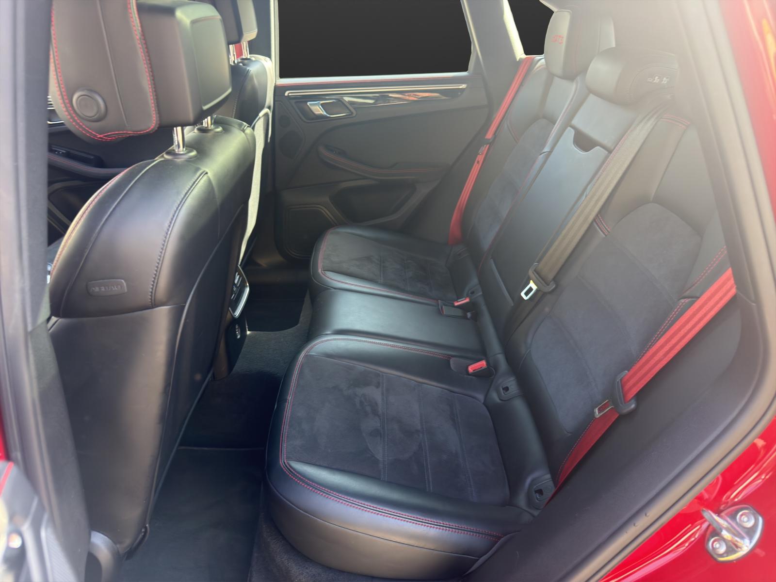 PORSCHE Macan GTS PDK-image-12