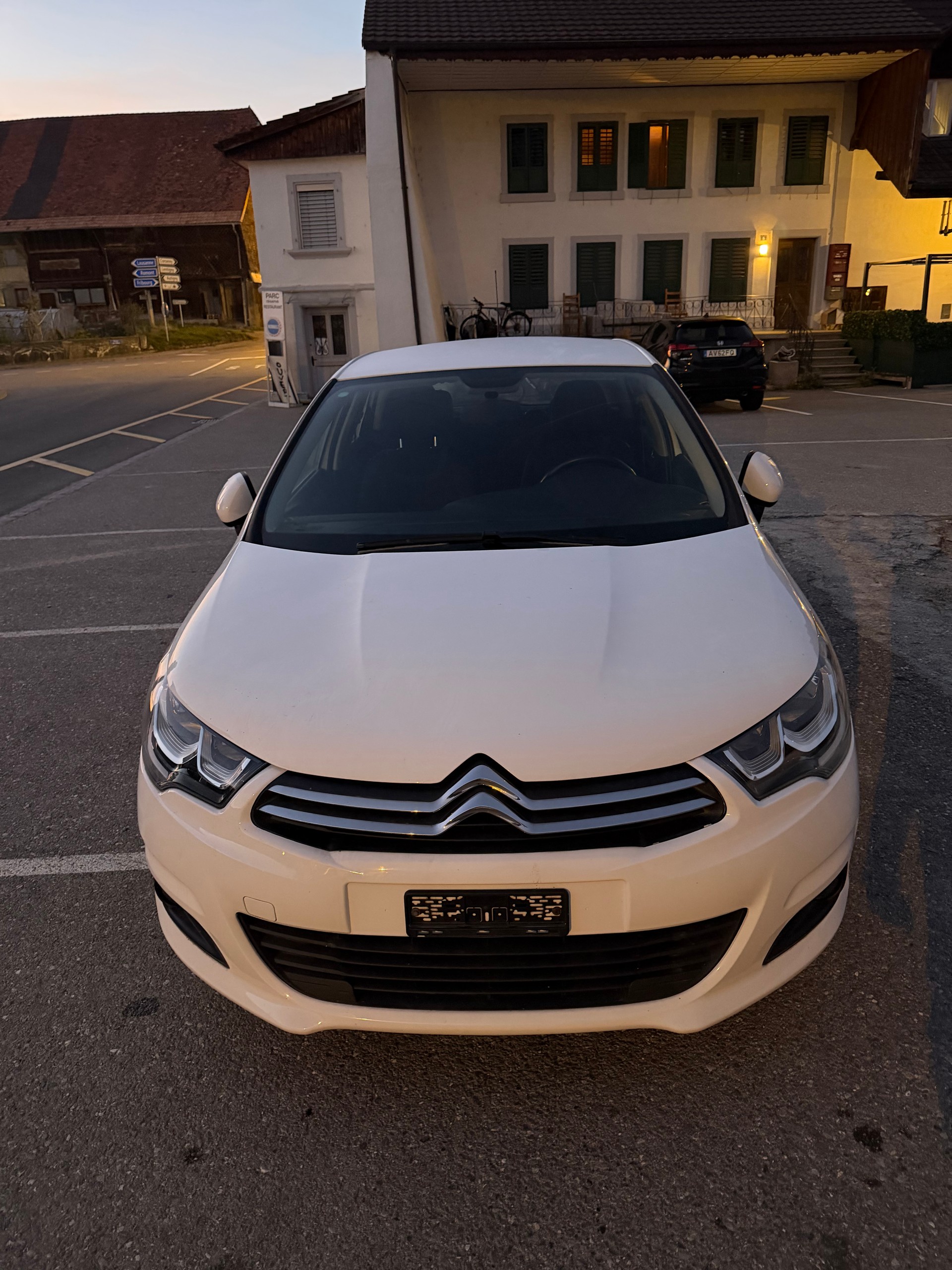 CITROEN C4 1.2 Pure Tech Feel-image-0