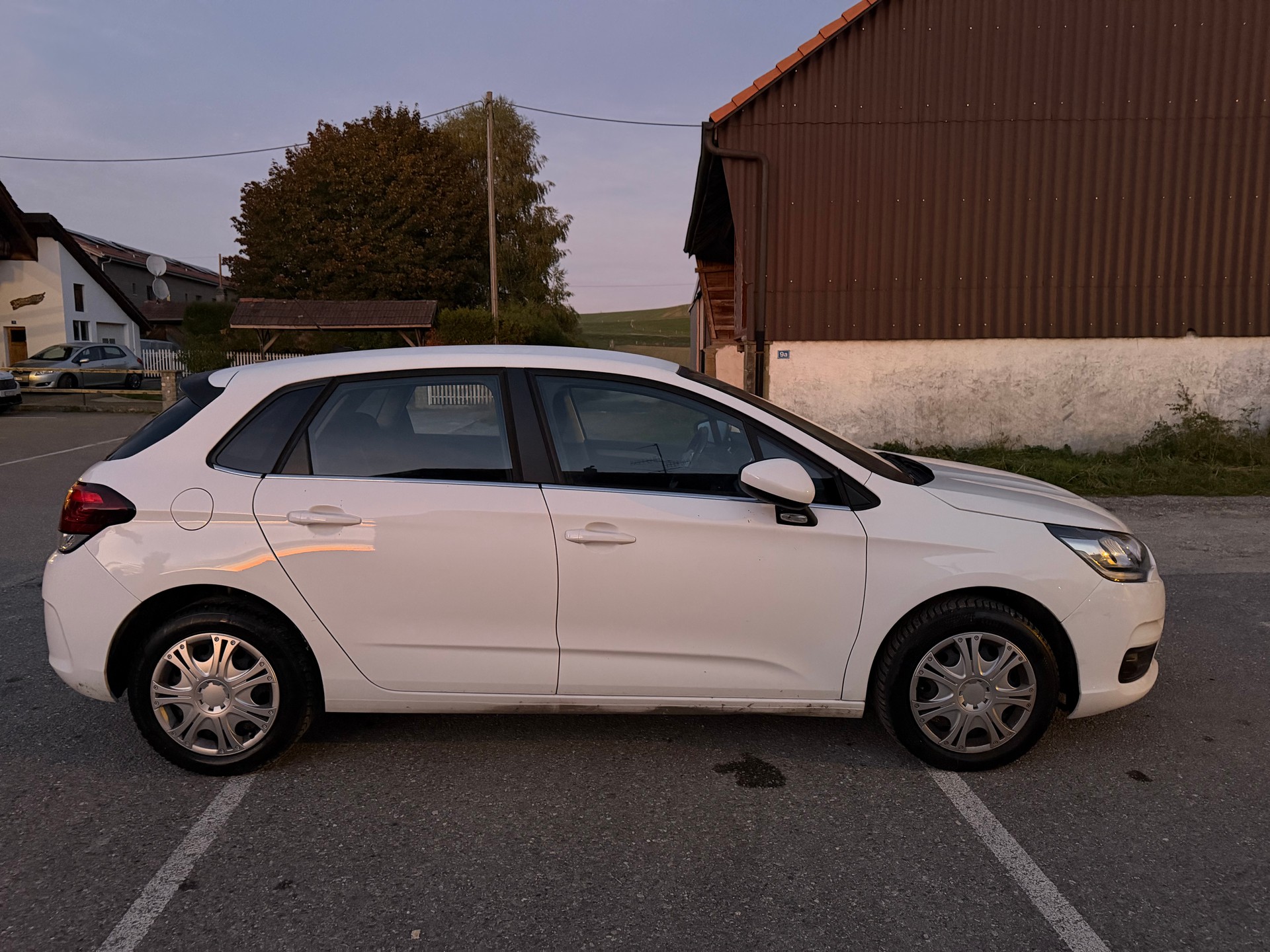 CITROEN C4 1.2 Pure Tech Feel-image-2