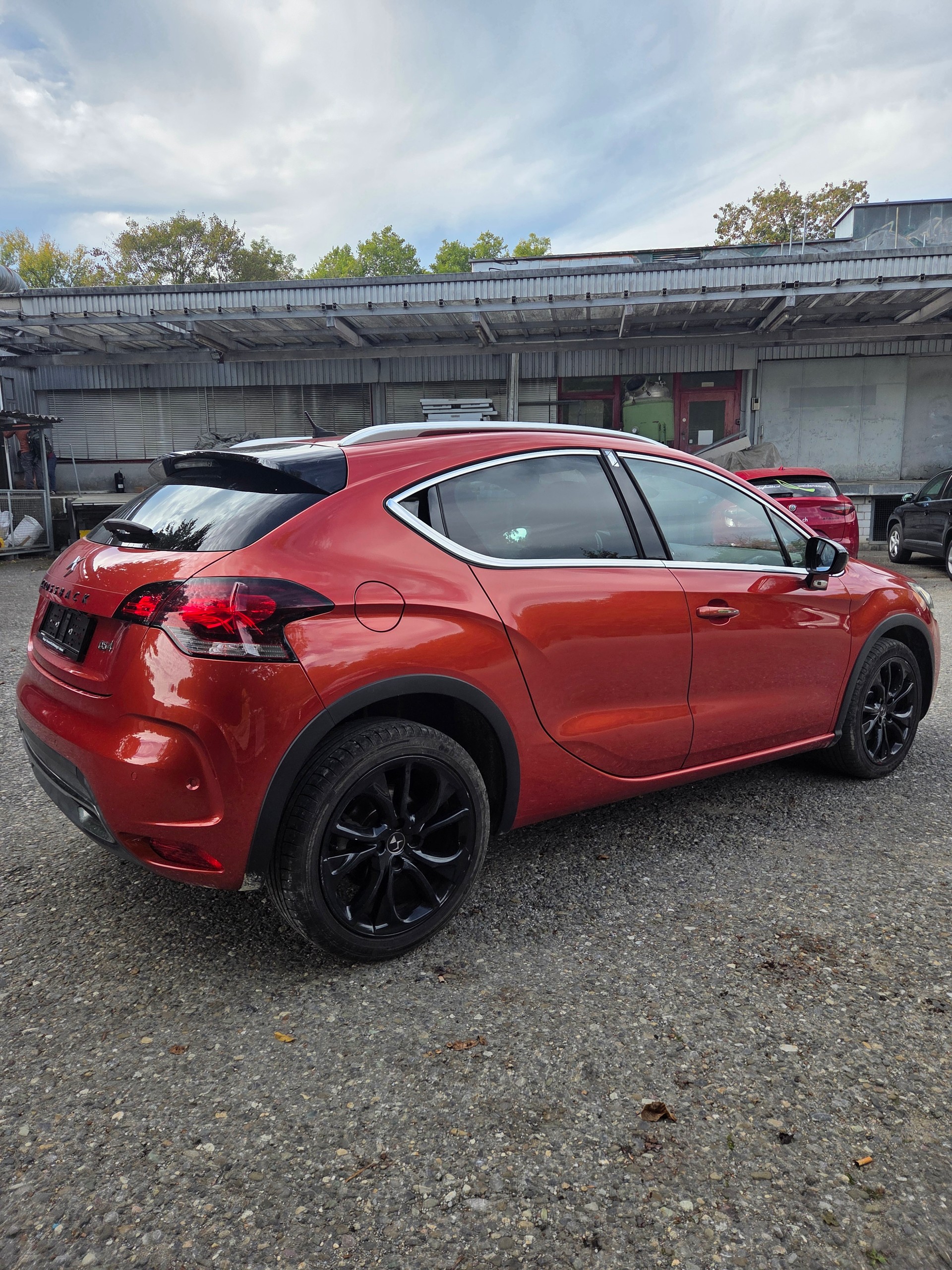 DS AUTOMOBILES DS 4 Crossback 2.0 BlueHDi Sport Chic Automatic-image-2