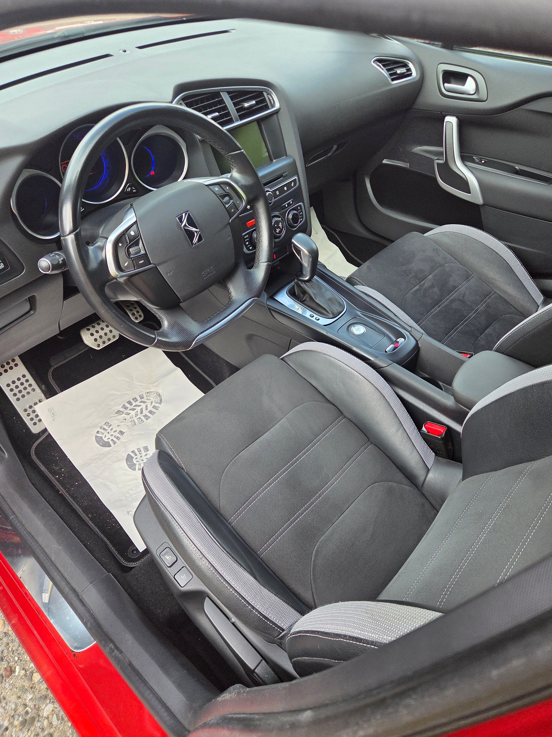 DS AUTOMOBILES DS 4 Crossback 2.0 BlueHDi Sport Chic Automatic-image-11