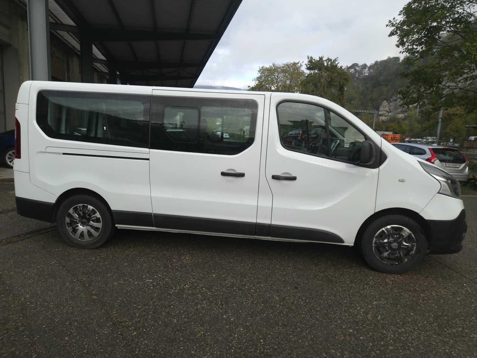 RENAULT Trafic ENERGY dCi 145 Grand Passenger Expression-showroom-element-1