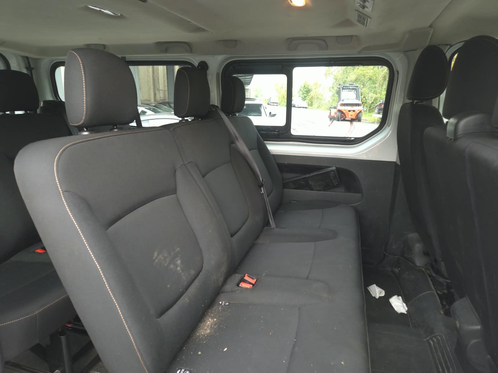 RENAULT Trafic ENERGY dCi 145 Grand Passenger Expression-image-8