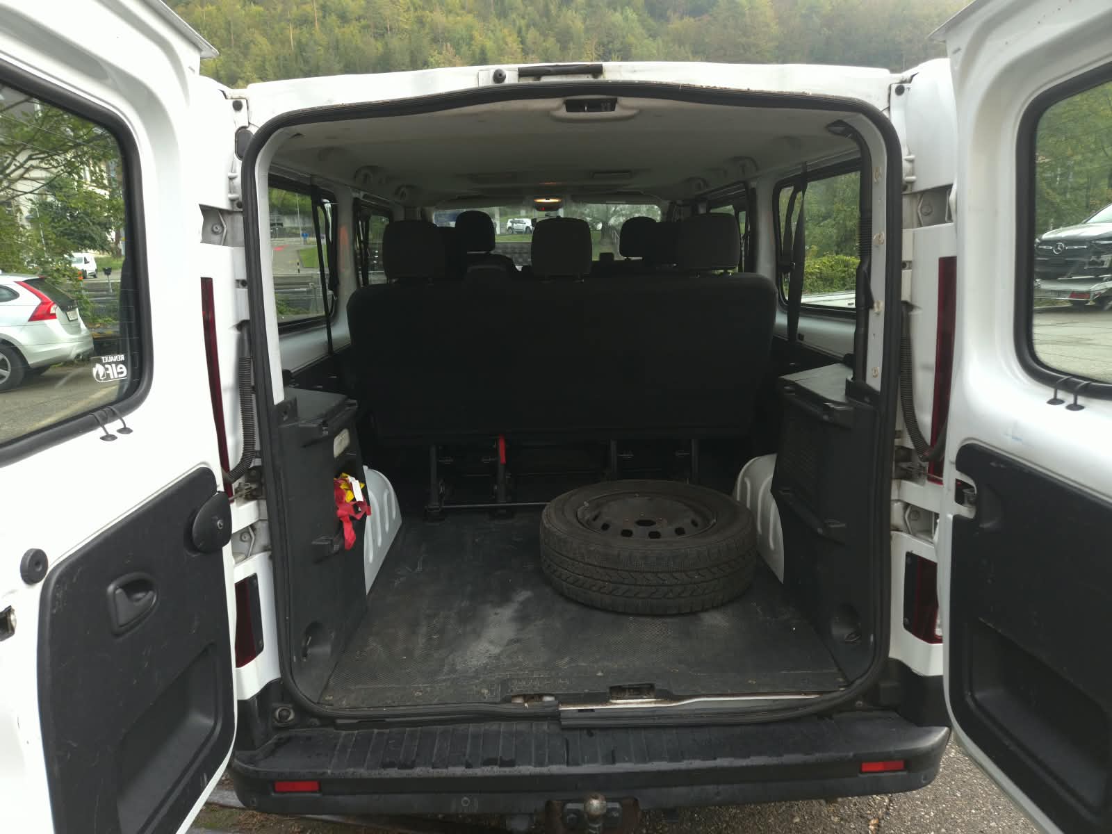 RENAULT Trafic ENERGY dCi 145 Grand Passenger Expression-image-7