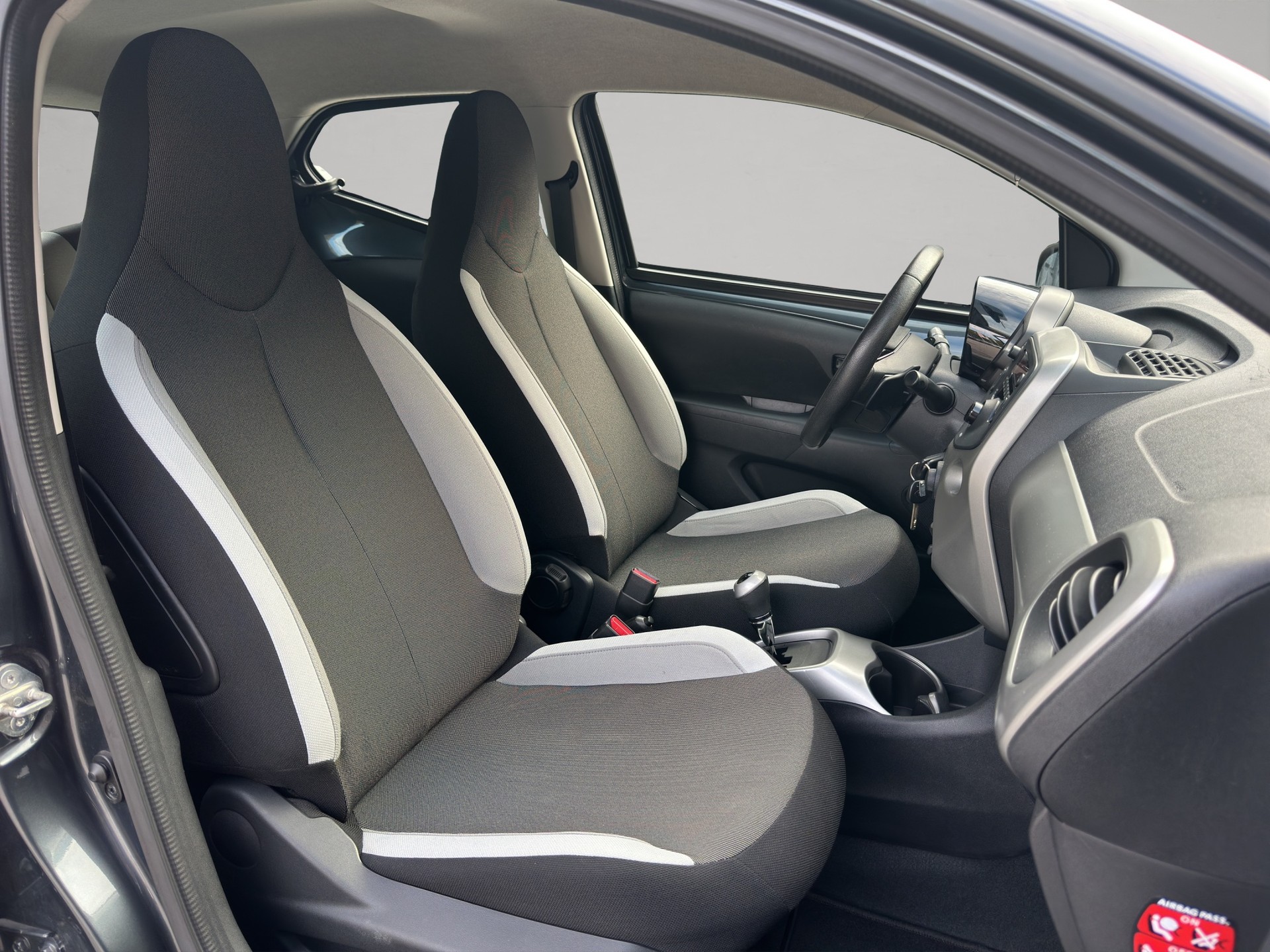 TOYOTA Aygo 1.0 VVT-i x-play MultiMode-image-11