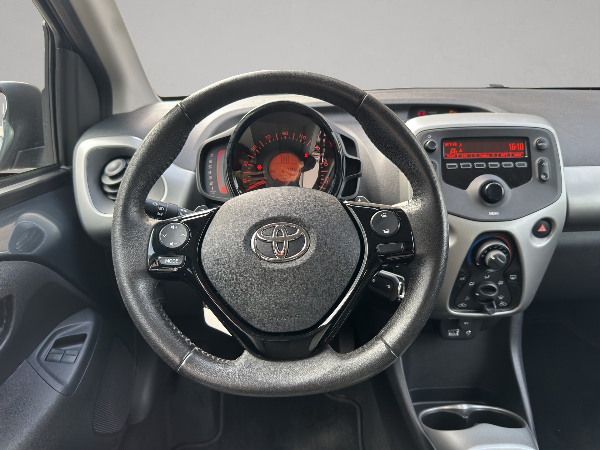 TOYOTA Aygo 1.0 VVT-i x-play MultiMode-image-5