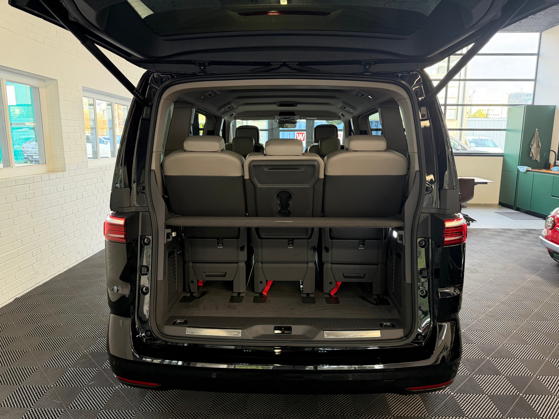 VW Multivan 2.0 TDI Style * KURZ * DSG * LEDER * 7 SITER *-image-10