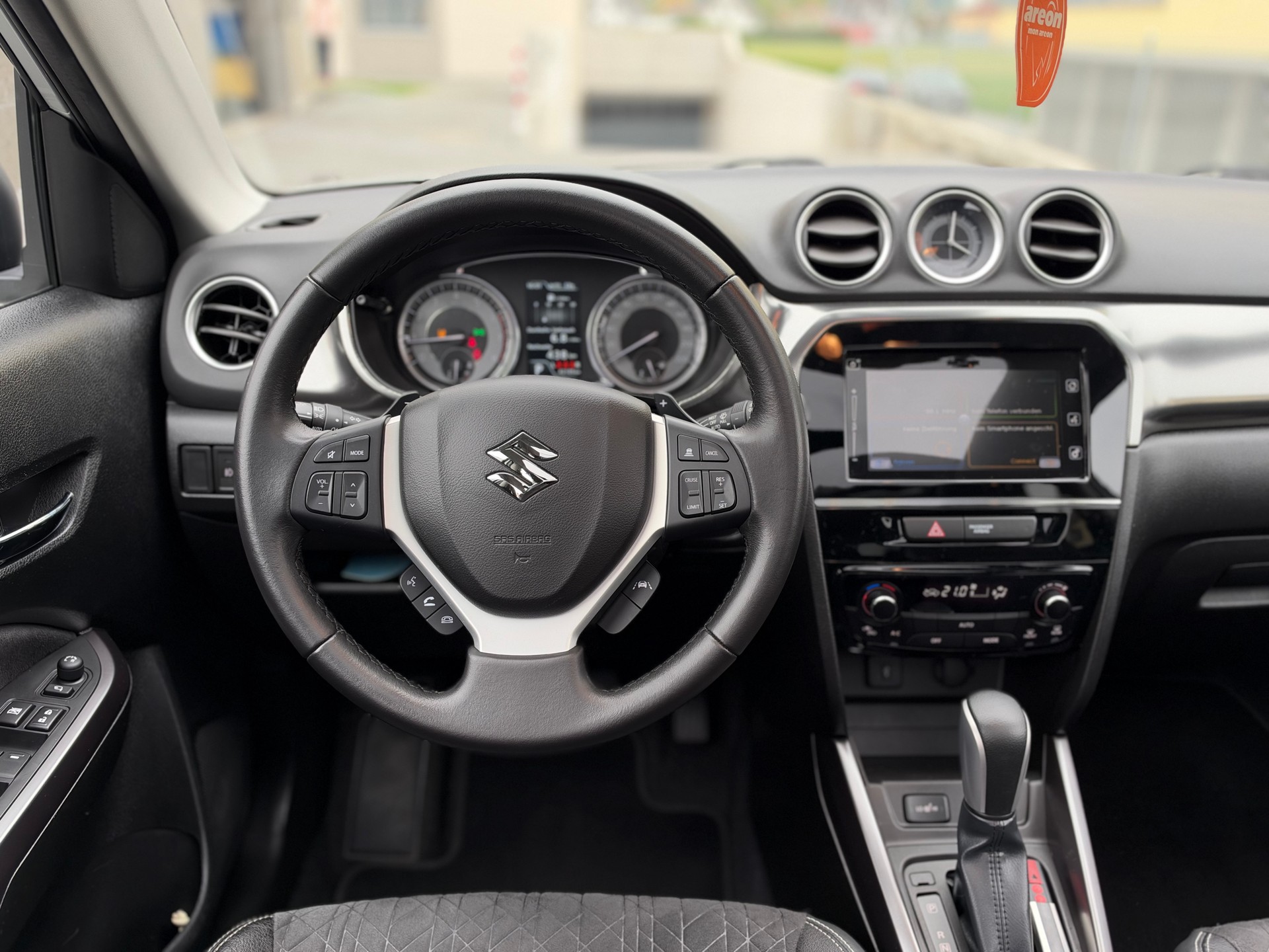 SUZUKI Vitara 1.4 Boosterjet Compact Top Automatic-image-11