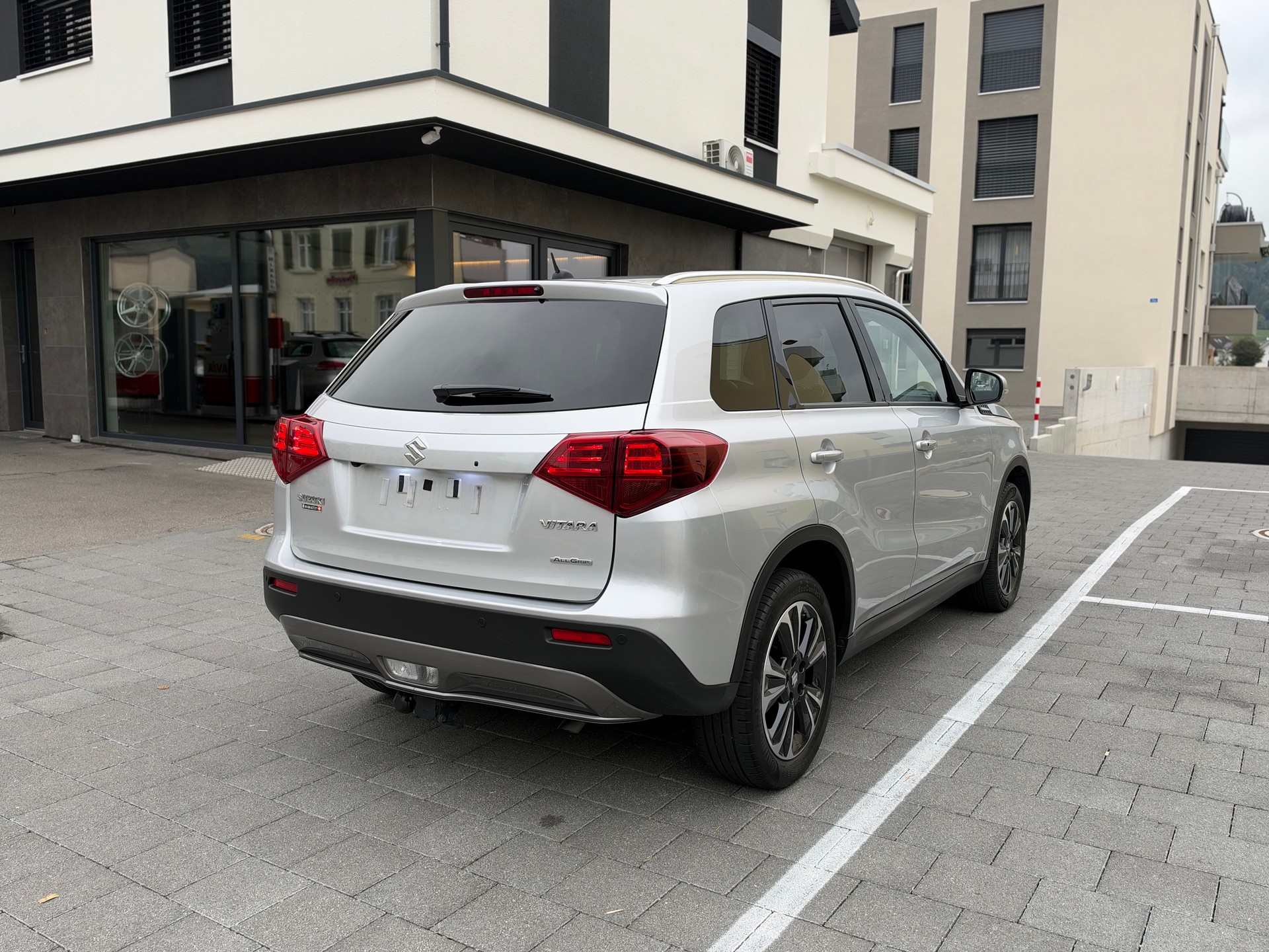 SUZUKI Vitara 1.4 Boosterjet Compact Top Automatic-image-4