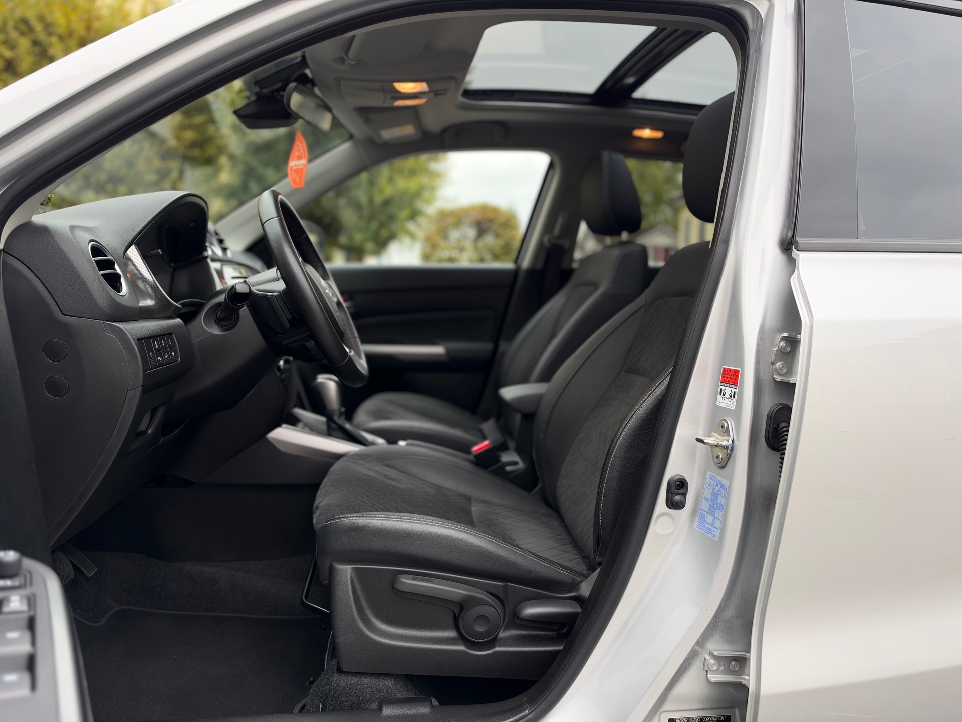 SUZUKI Vitara 1.4 Boosterjet Compact Top Automatic-image-13