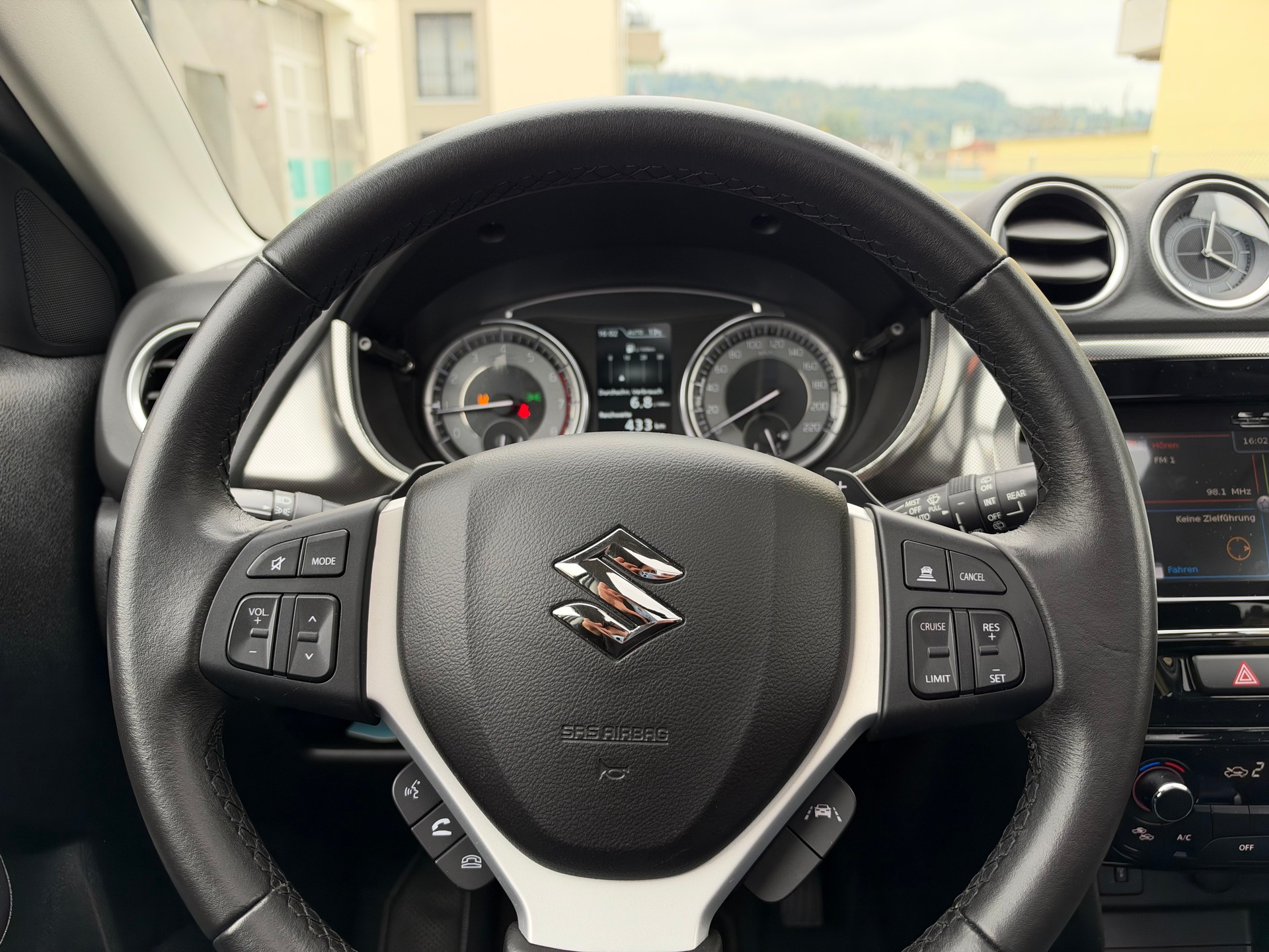 SUZUKI Vitara 1.4 Boosterjet Compact Top Automatic-image-15
