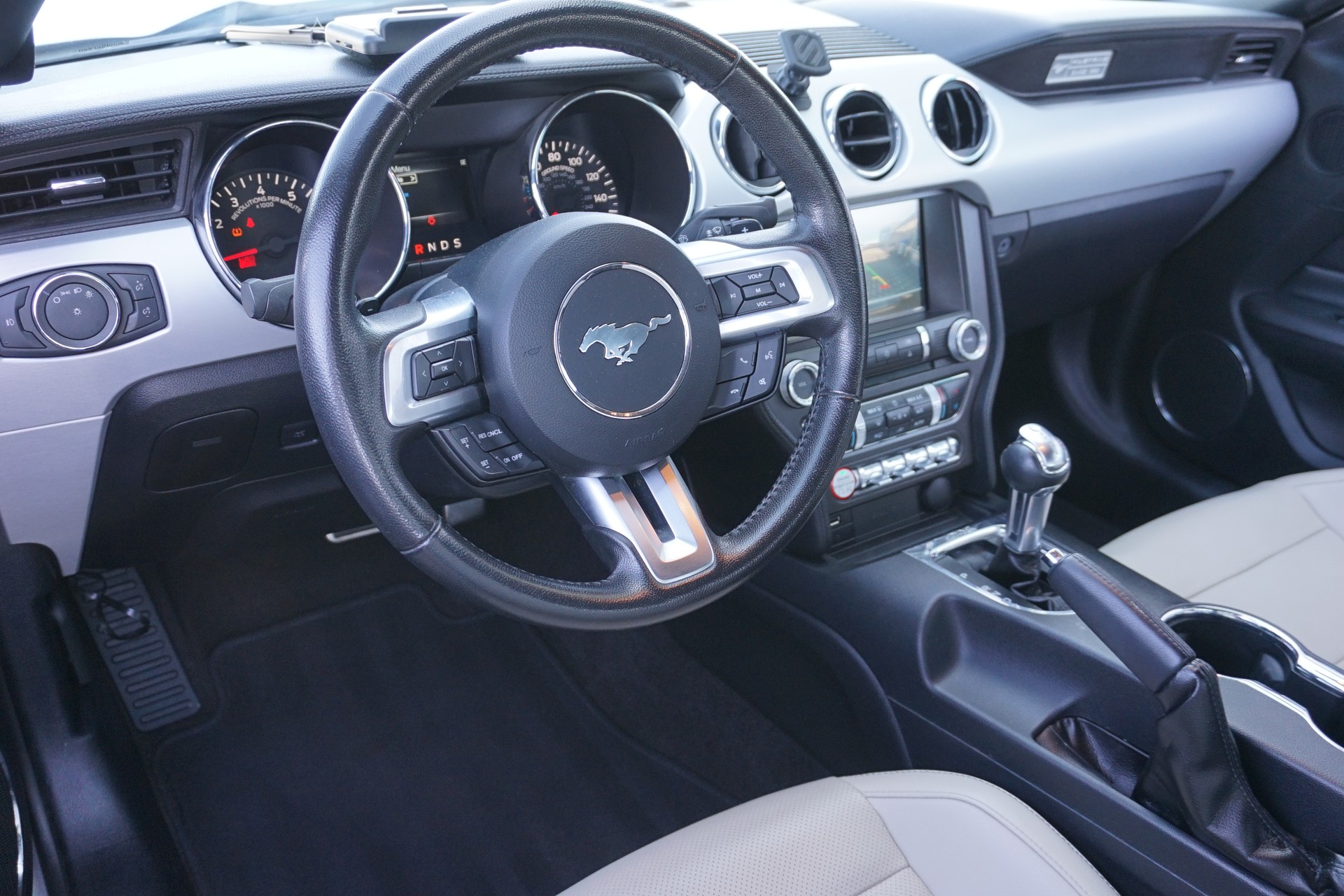FORD Mustang Conv 2.3-image-19