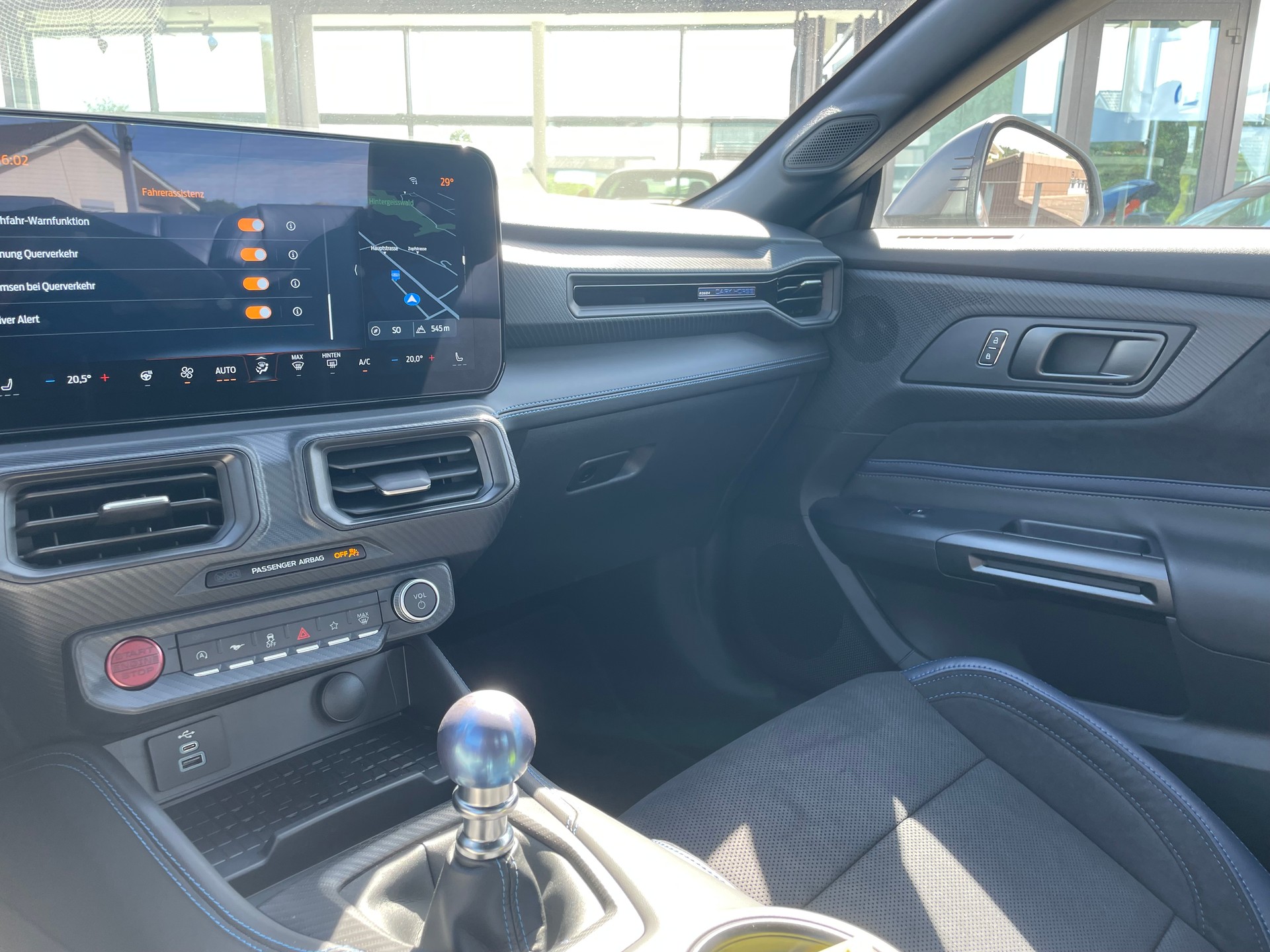 FORD Mustang Fastback 5.0 V8 Dark Horse-image-19