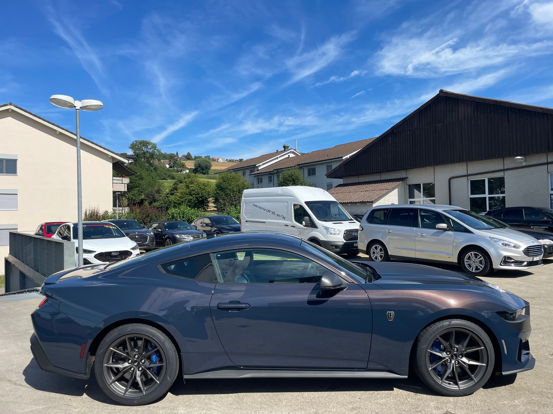 FORD Mustang Fastback 5.0 V8 Dark Horse-showroom-element-3
