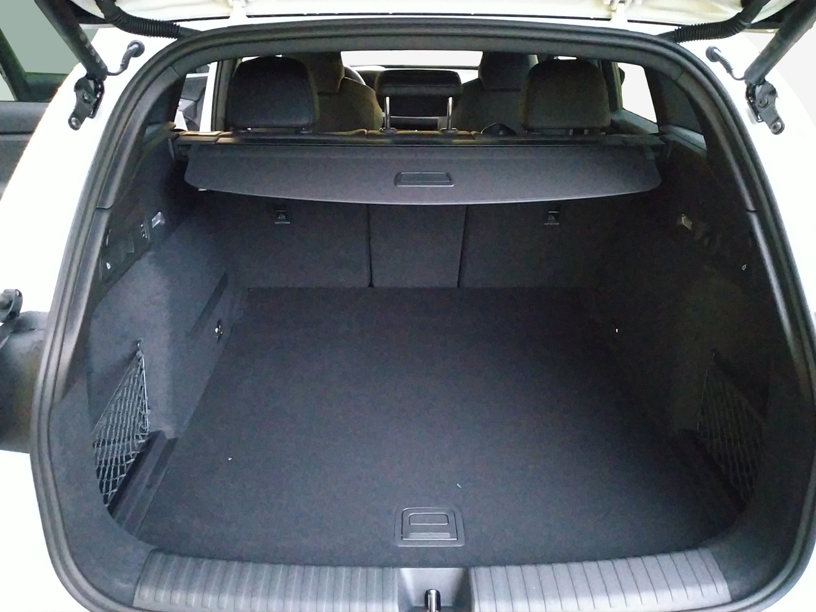 AUDI Q6 e-tron quattro-image-12