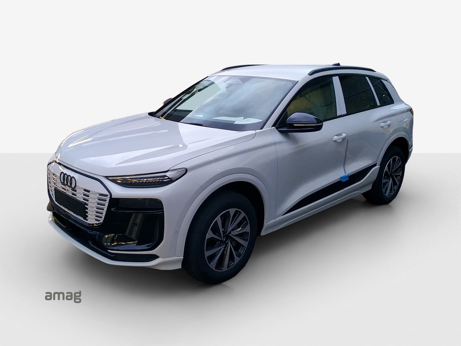 AUDI Q6 e-tron quattro-image-0